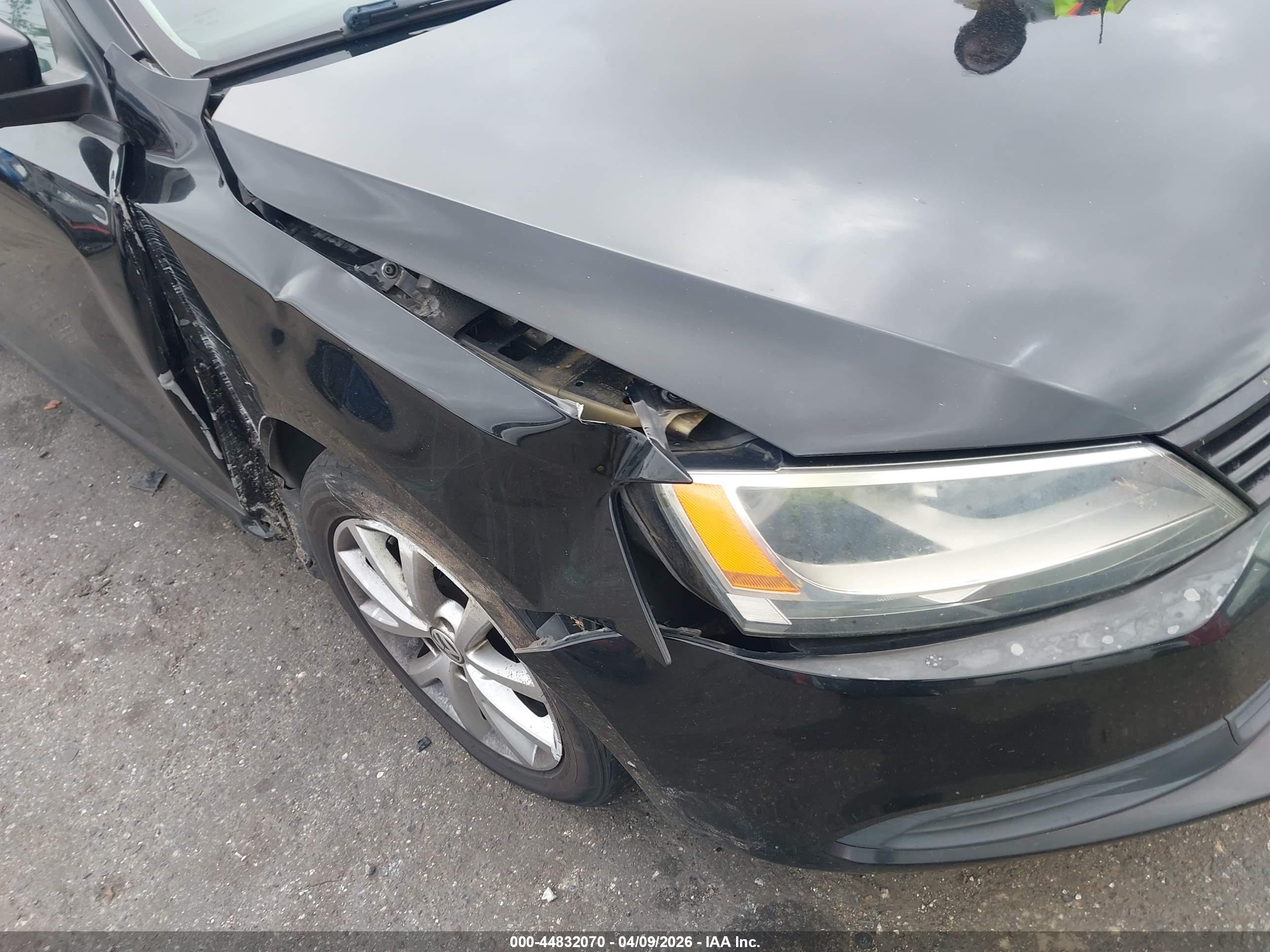 VOLKSWAGEN JETTA image 6