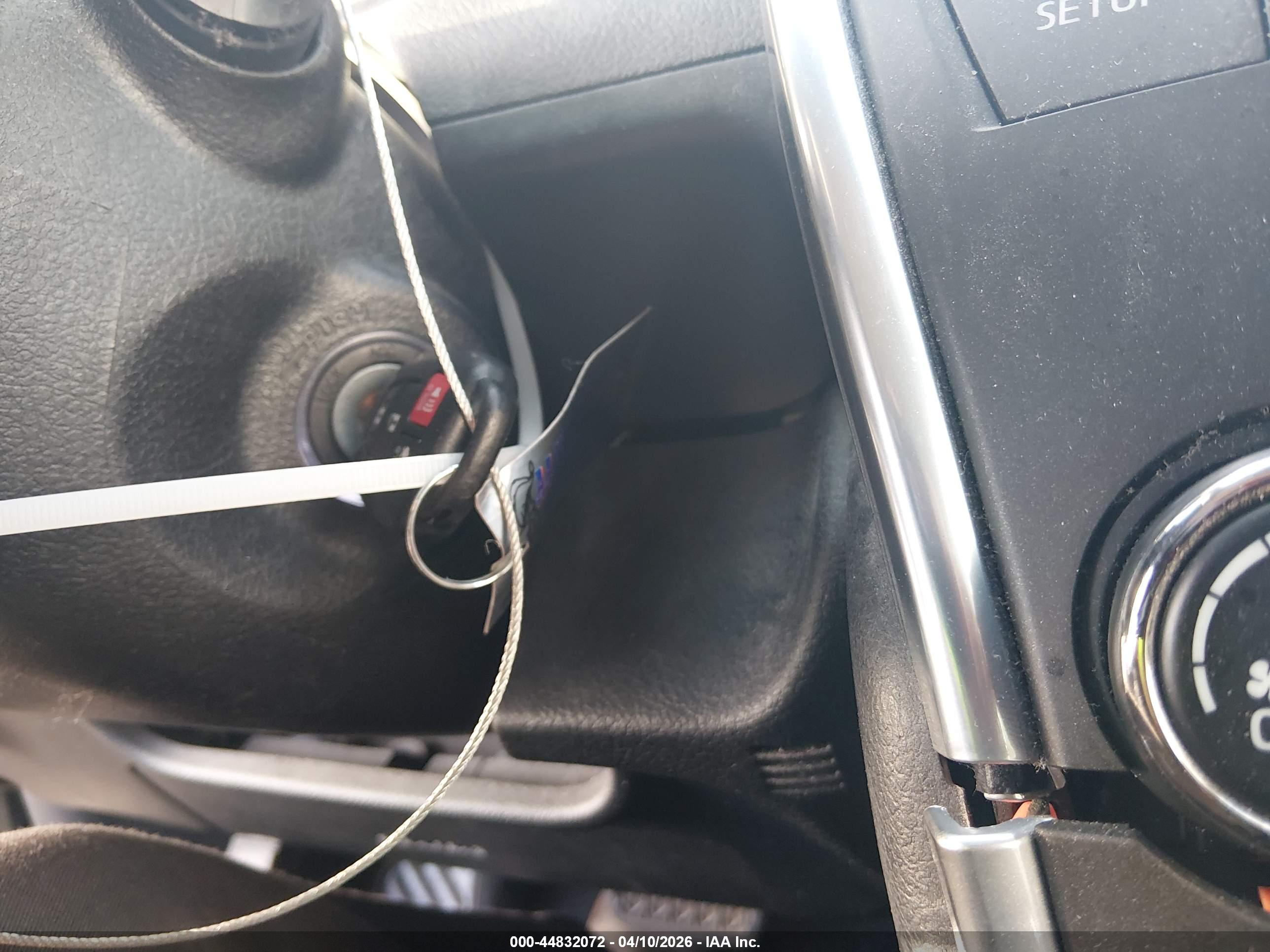 TOYOTA CAMRY image 11