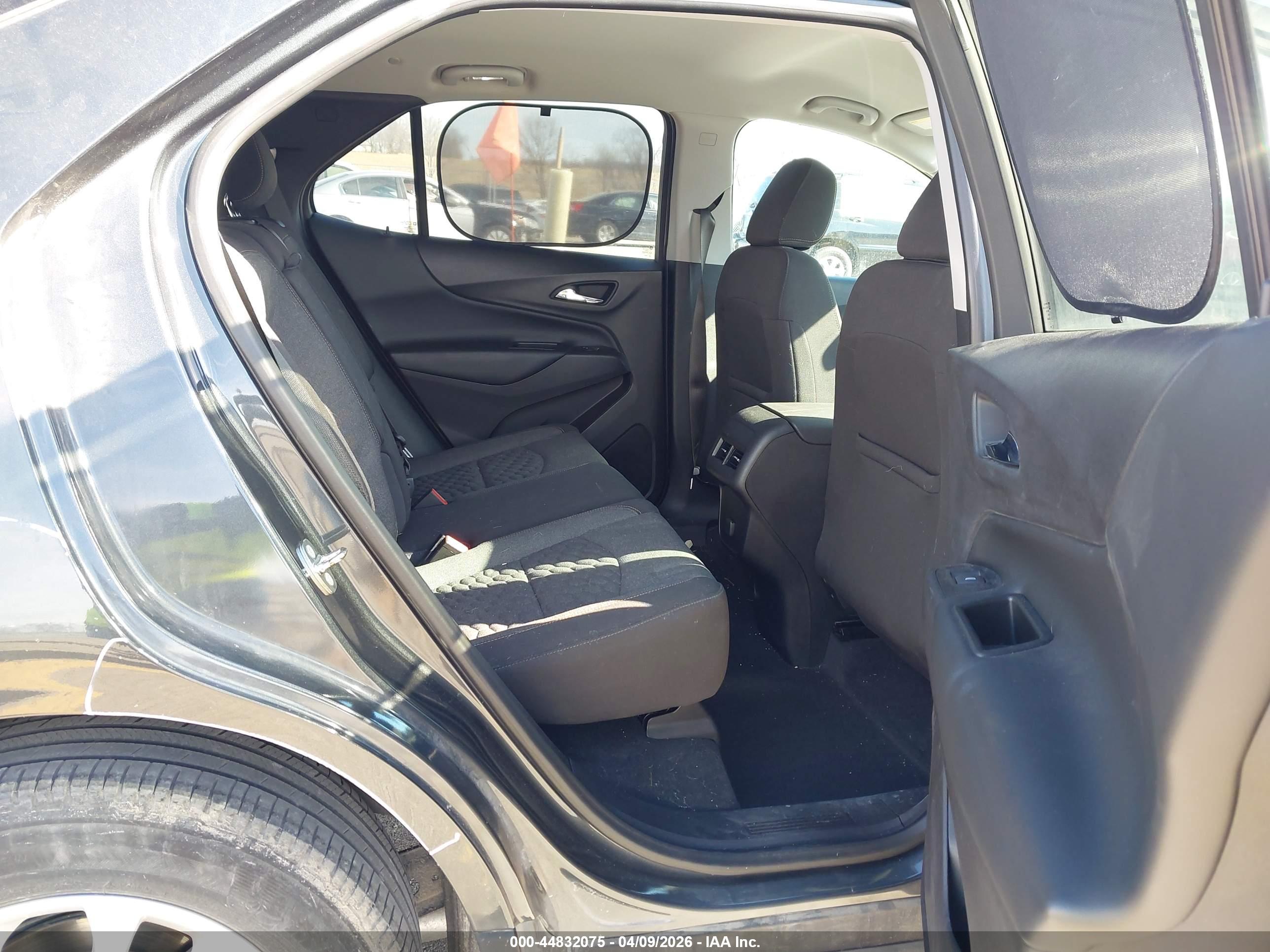 CHEVROLET EQUINOX image 8