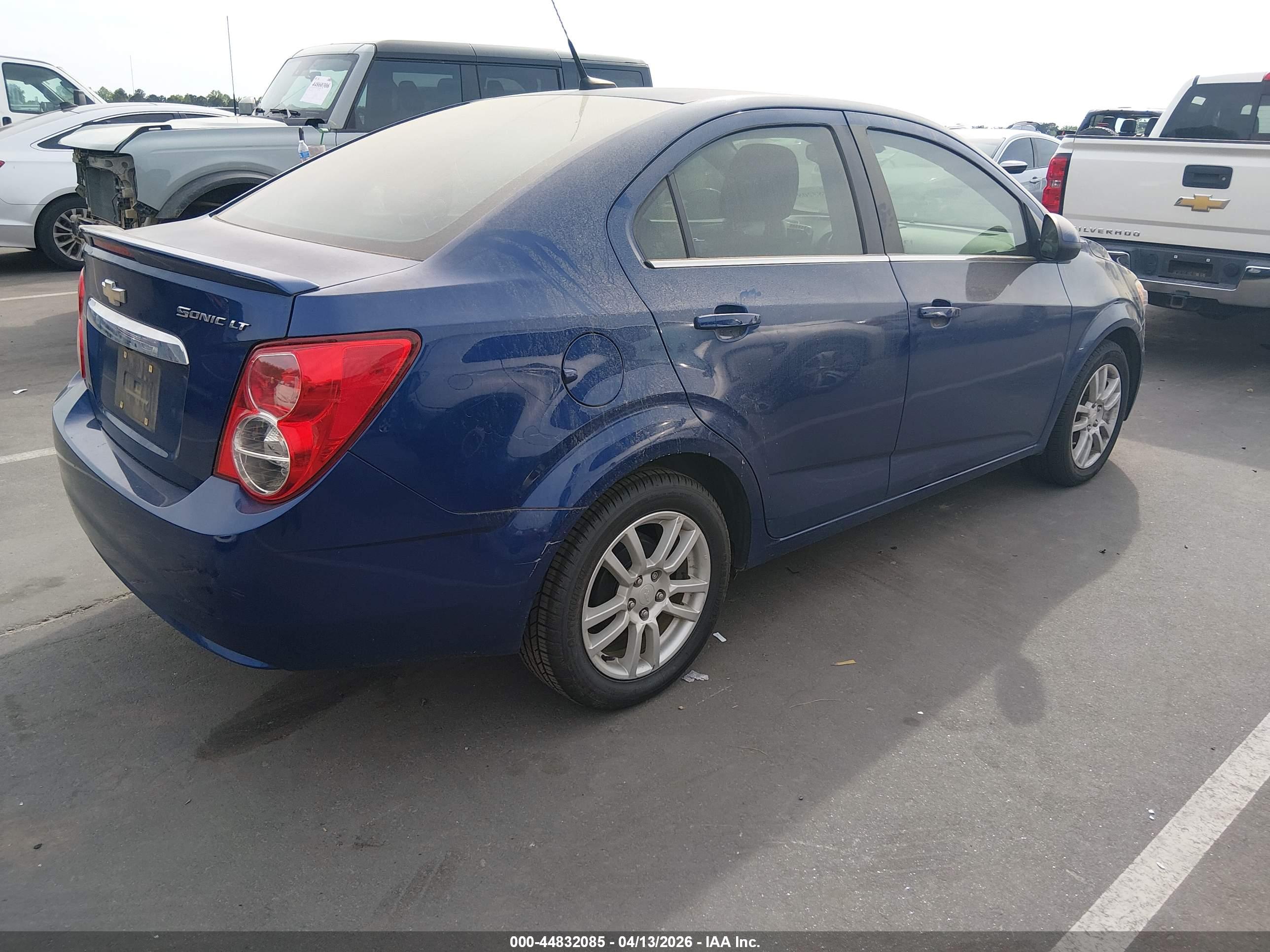 CHEVROLET SONIC image 4