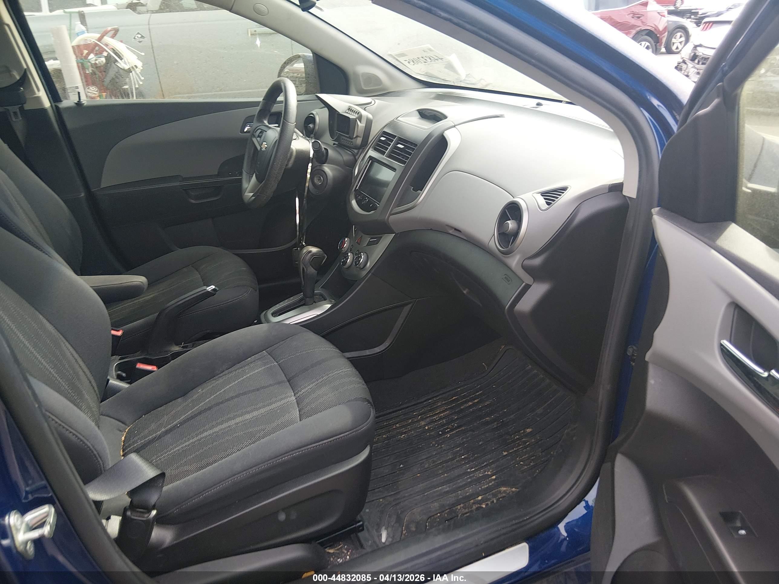CHEVROLET SONIC image 5