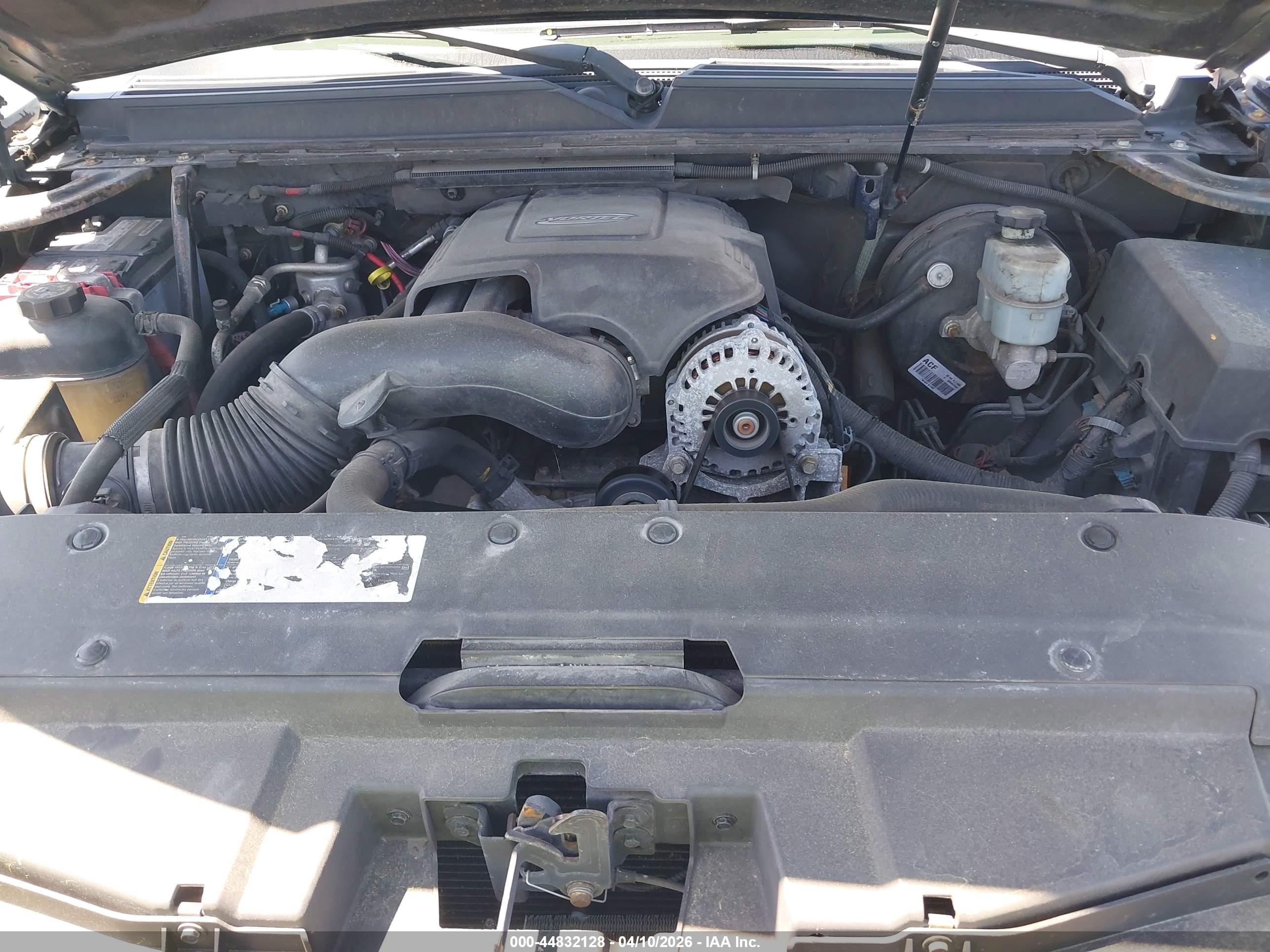 CHEVROLET SUBURBAN image 10
