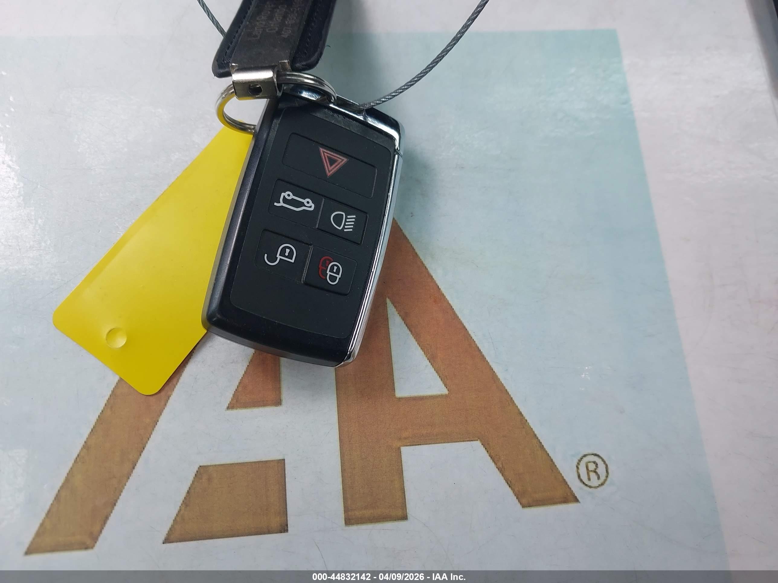 LAND ROVER image 11