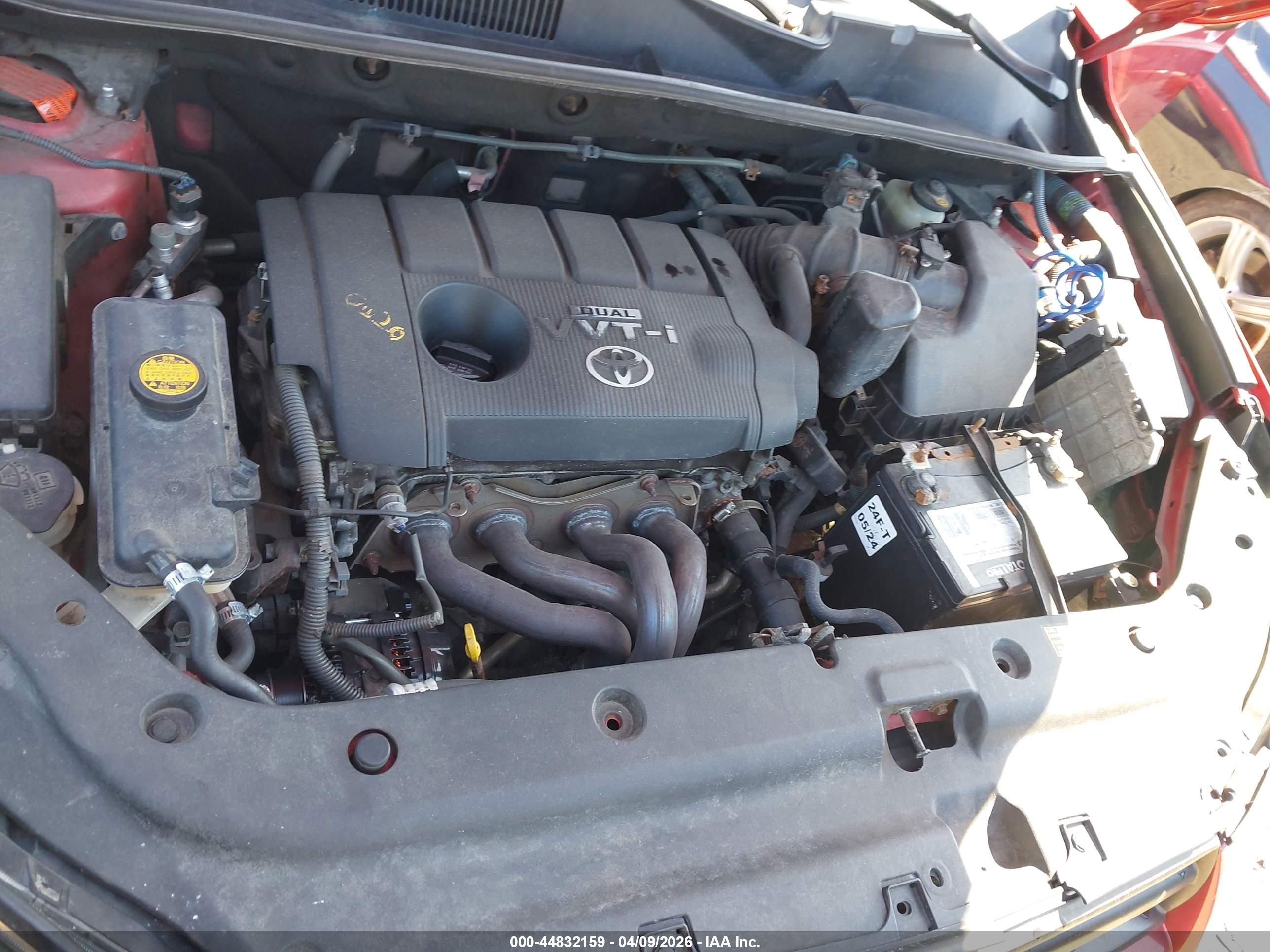 TOYOTA RAV4 image 10