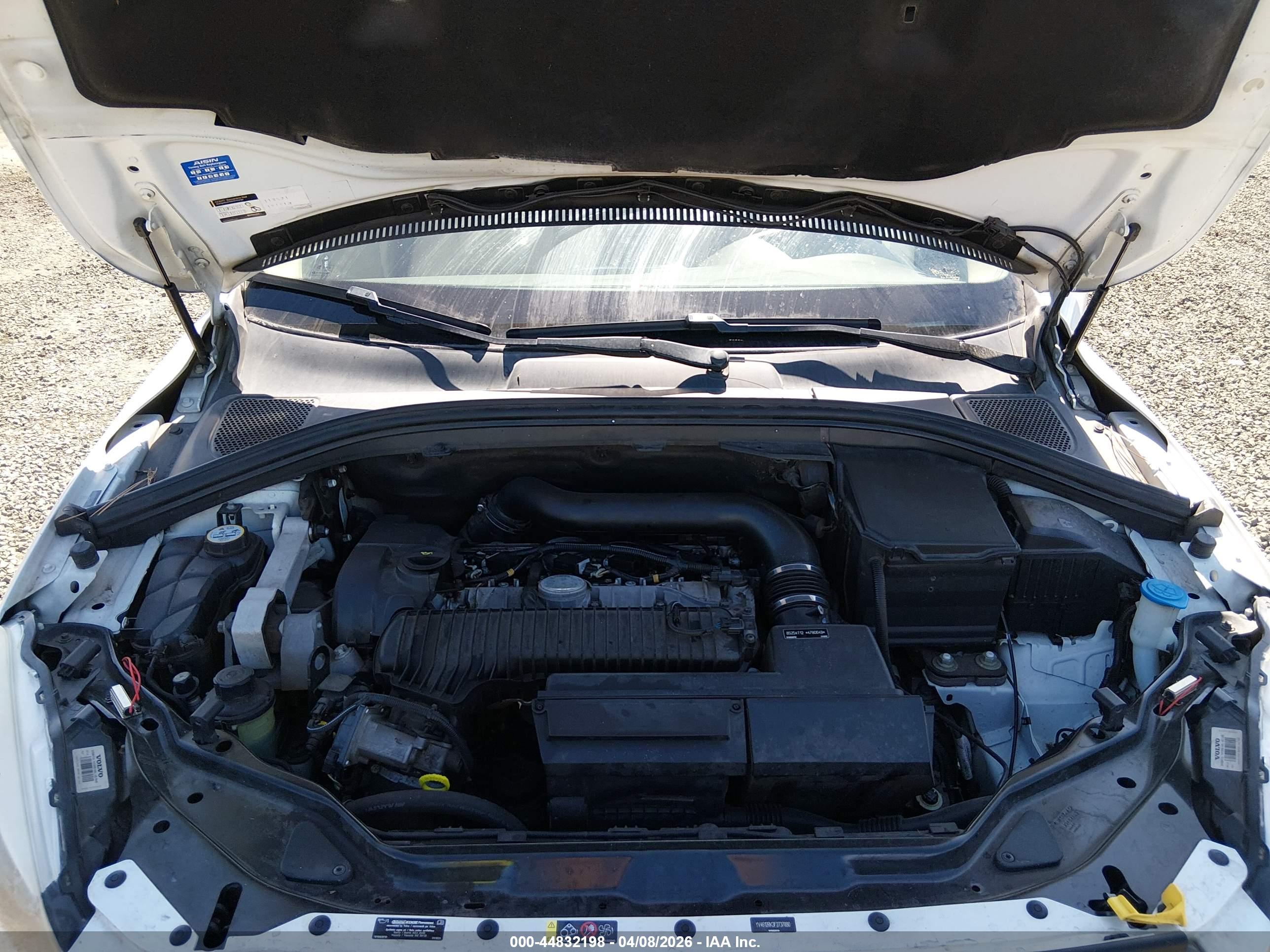 VOLVO XC60 image 10
