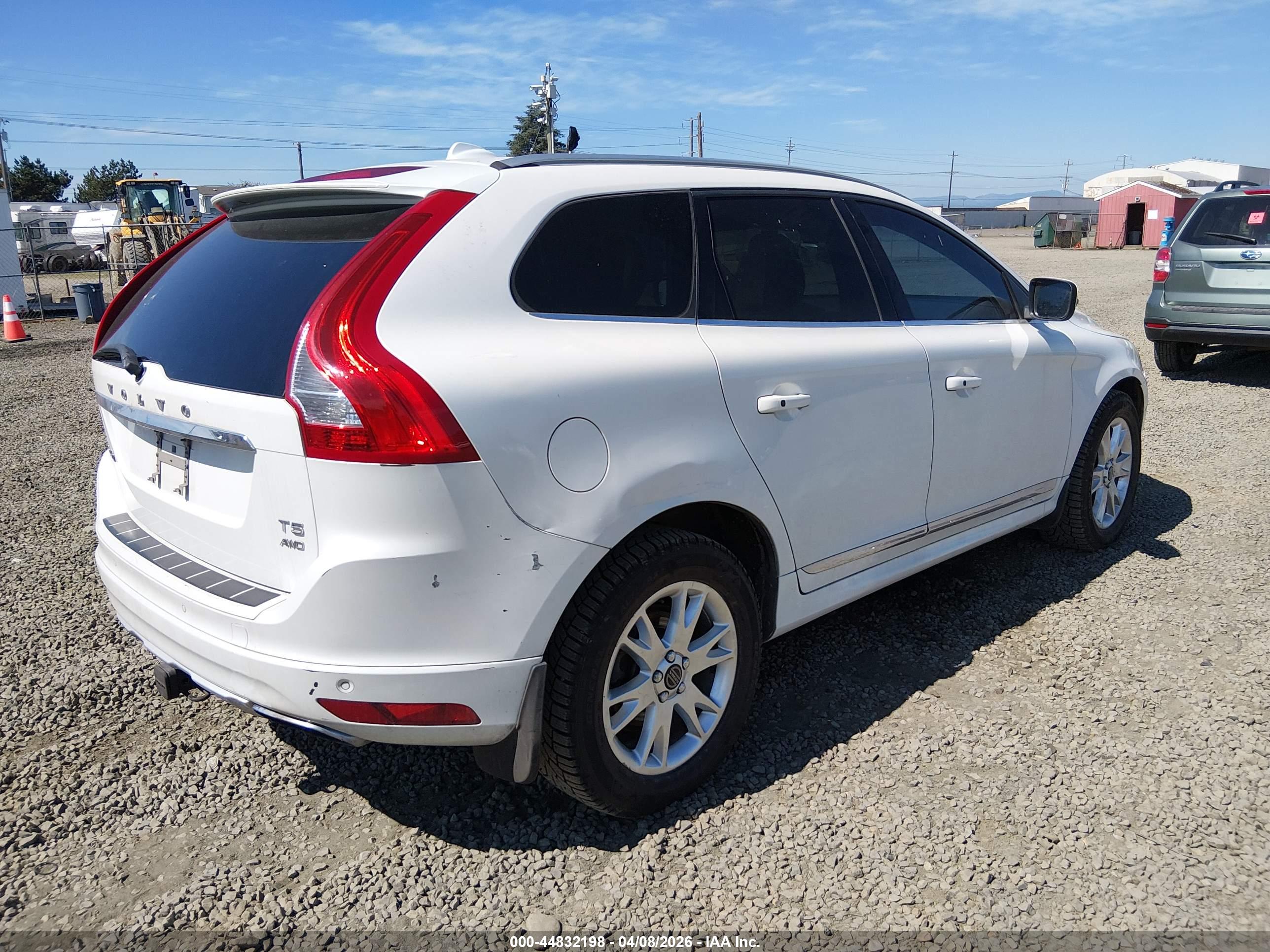 VOLVO XC60 image 4