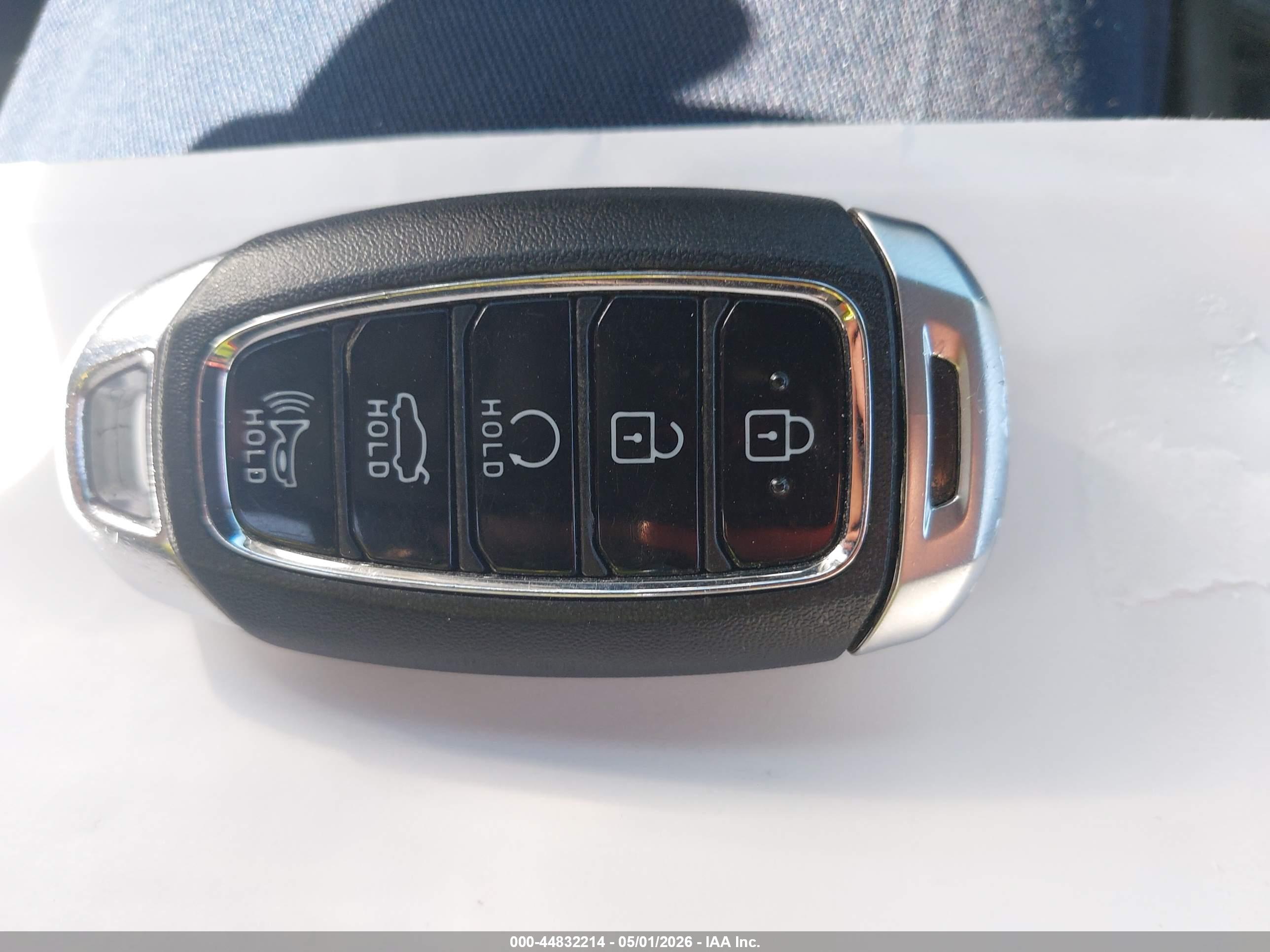 HYUNDAI ELANTRA image 11