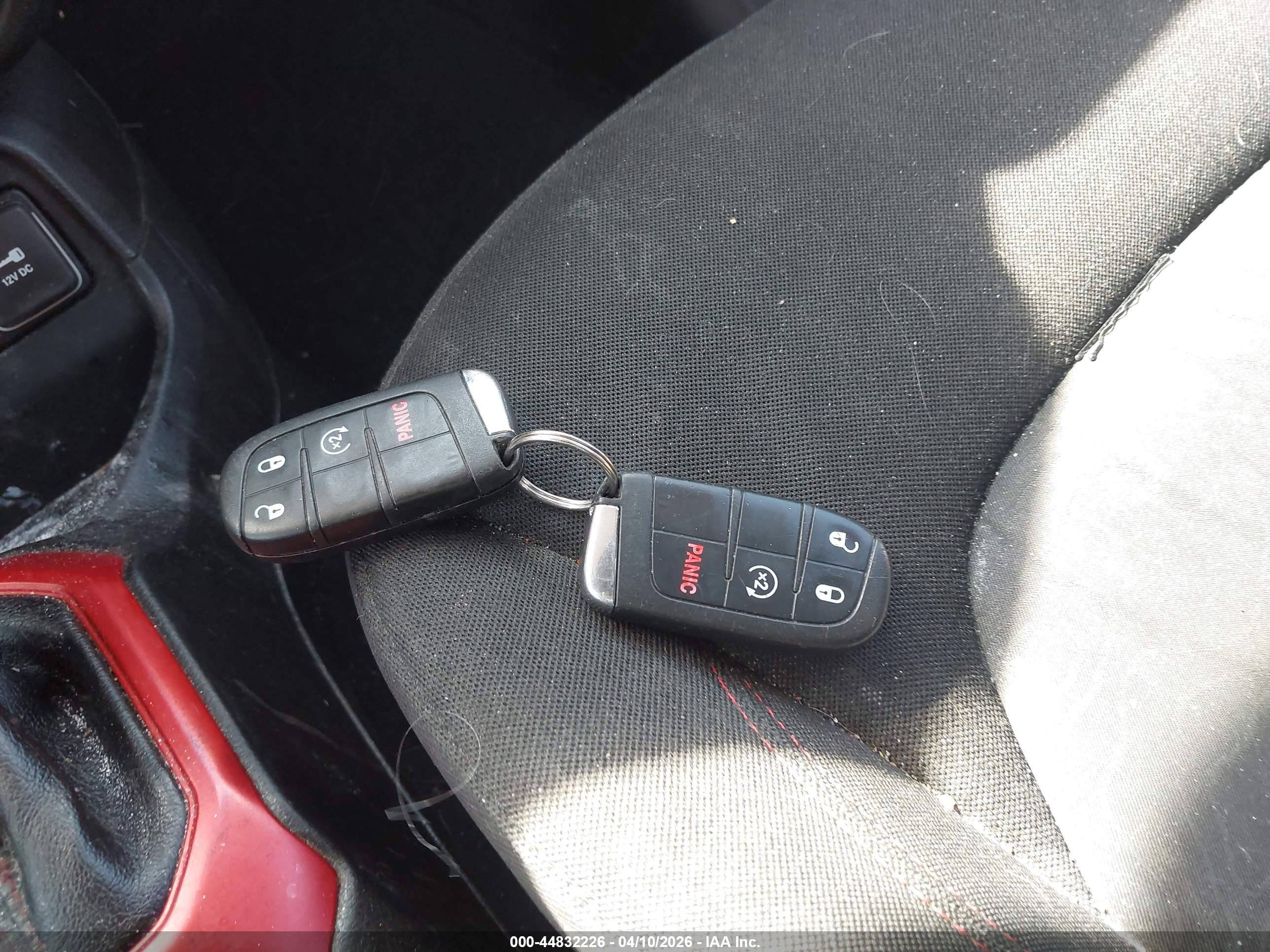 JEEP RENEGADE image 11
