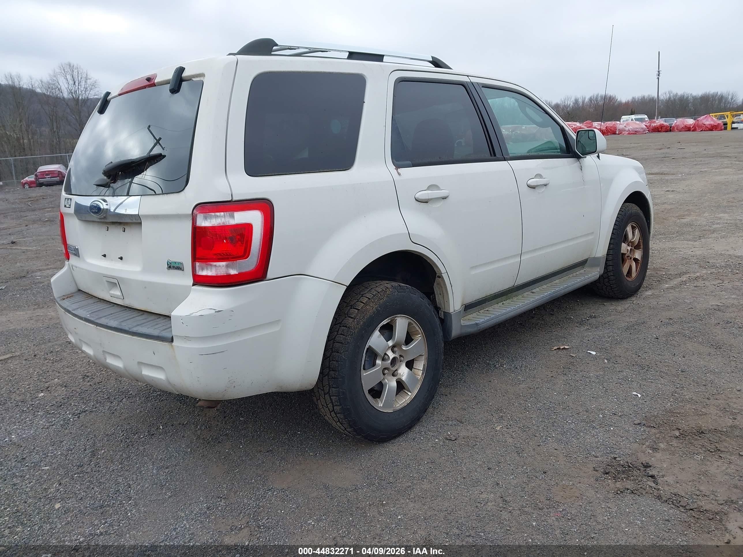FORD ESCAPE image 4