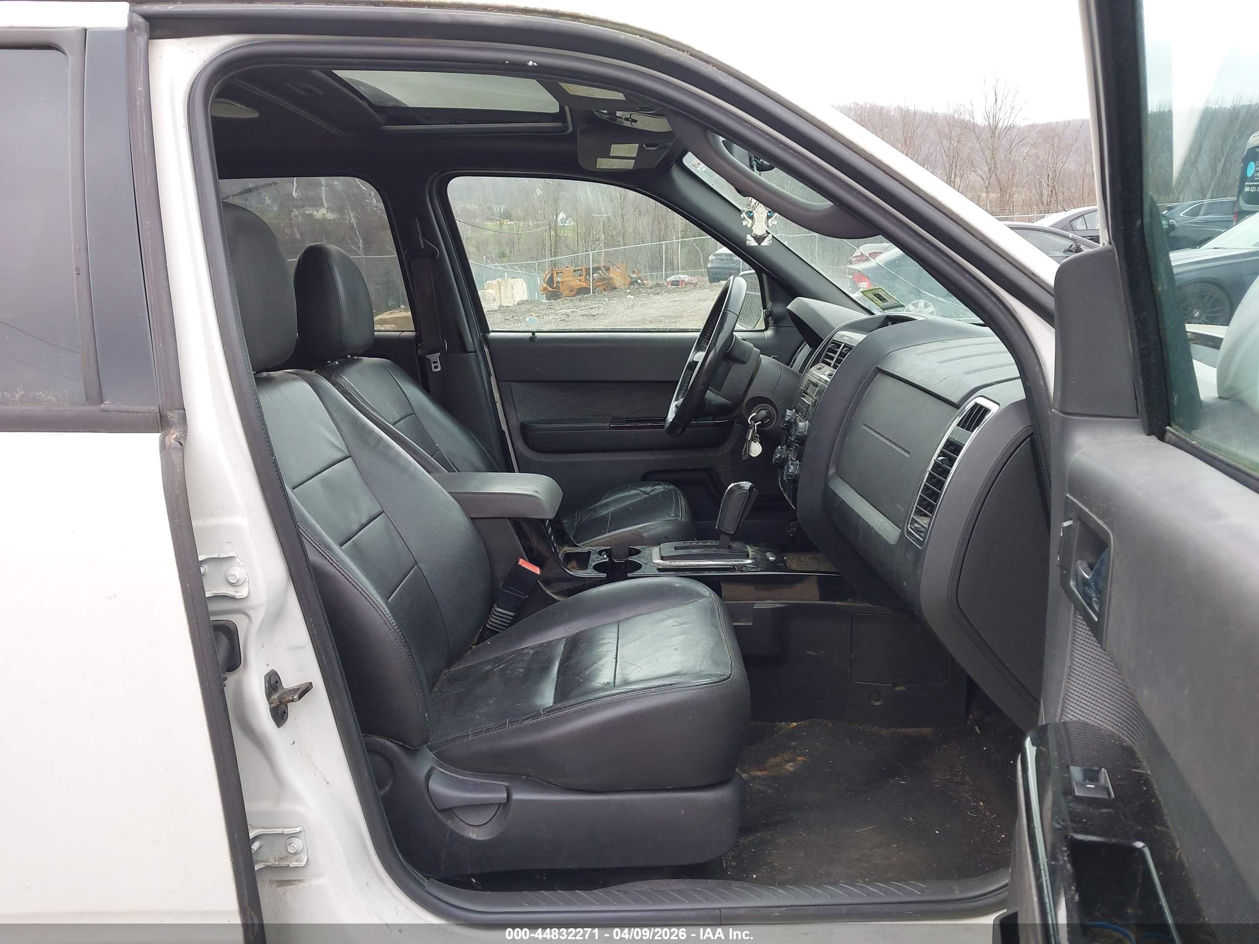 FORD ESCAPE image 5