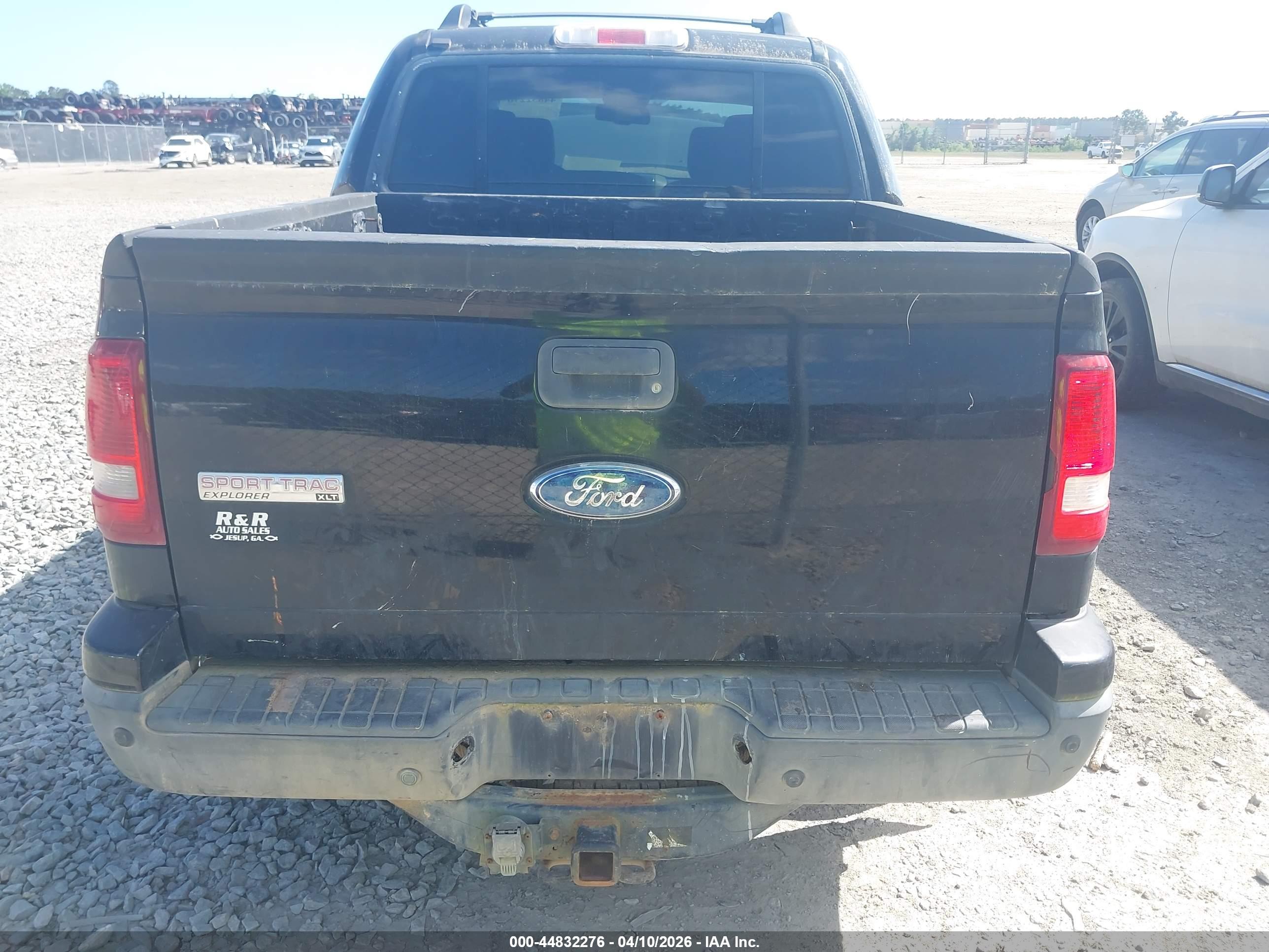 FORD EXPLORER image 6
