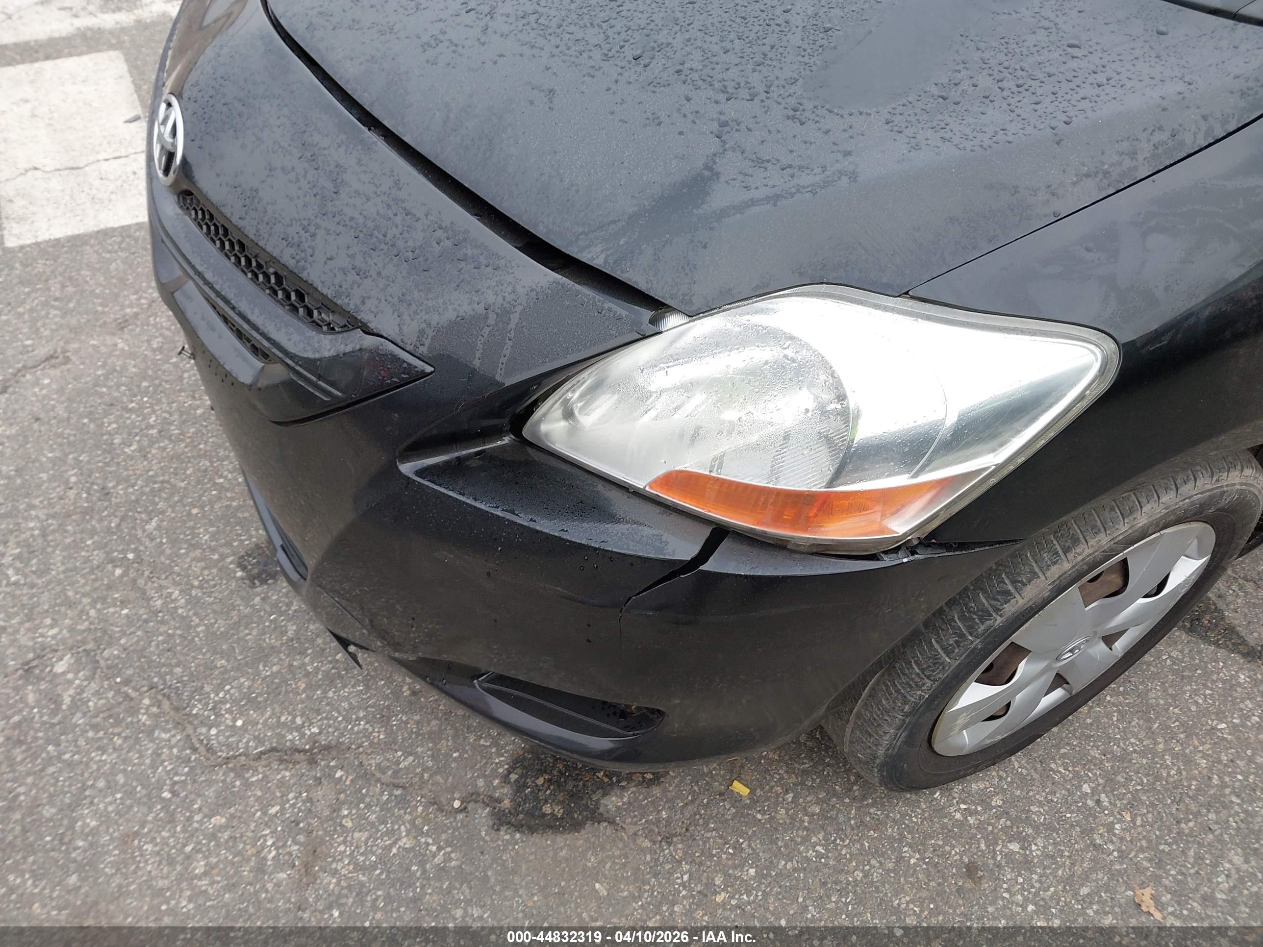 TOYOTA YARIS image 6
