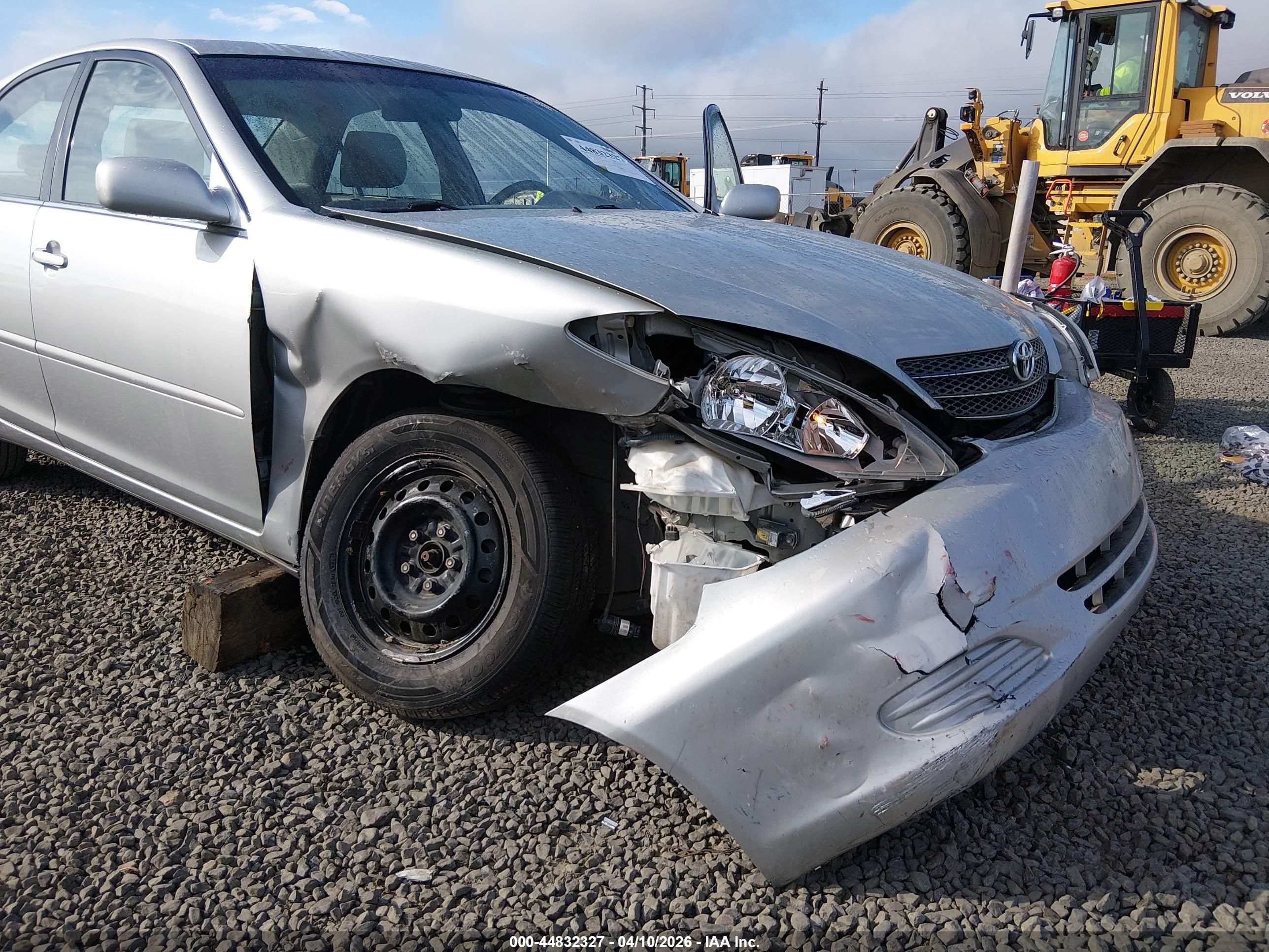 TOYOTA CAMRY image 6