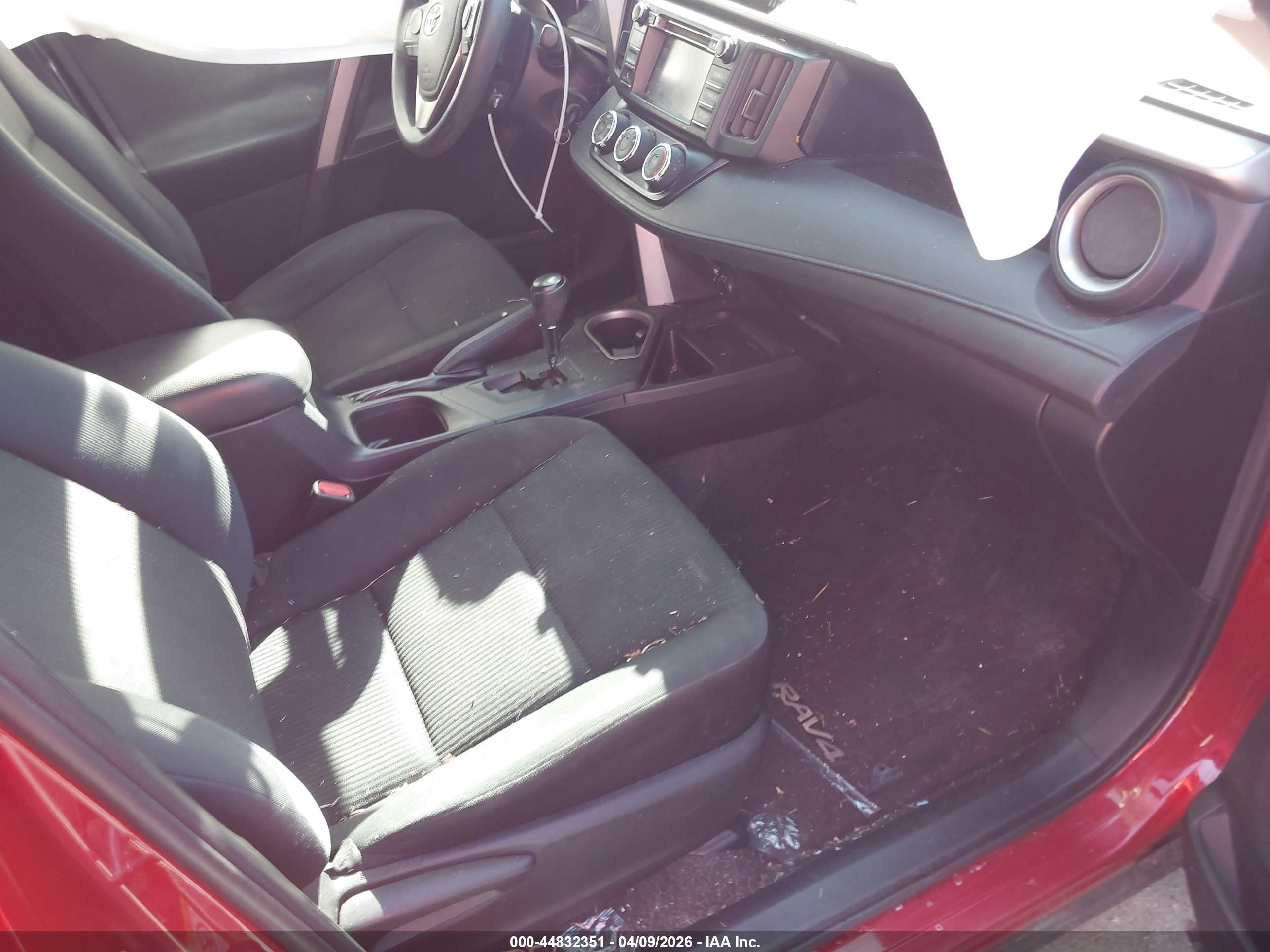 TOYOTA RAV4 image 5