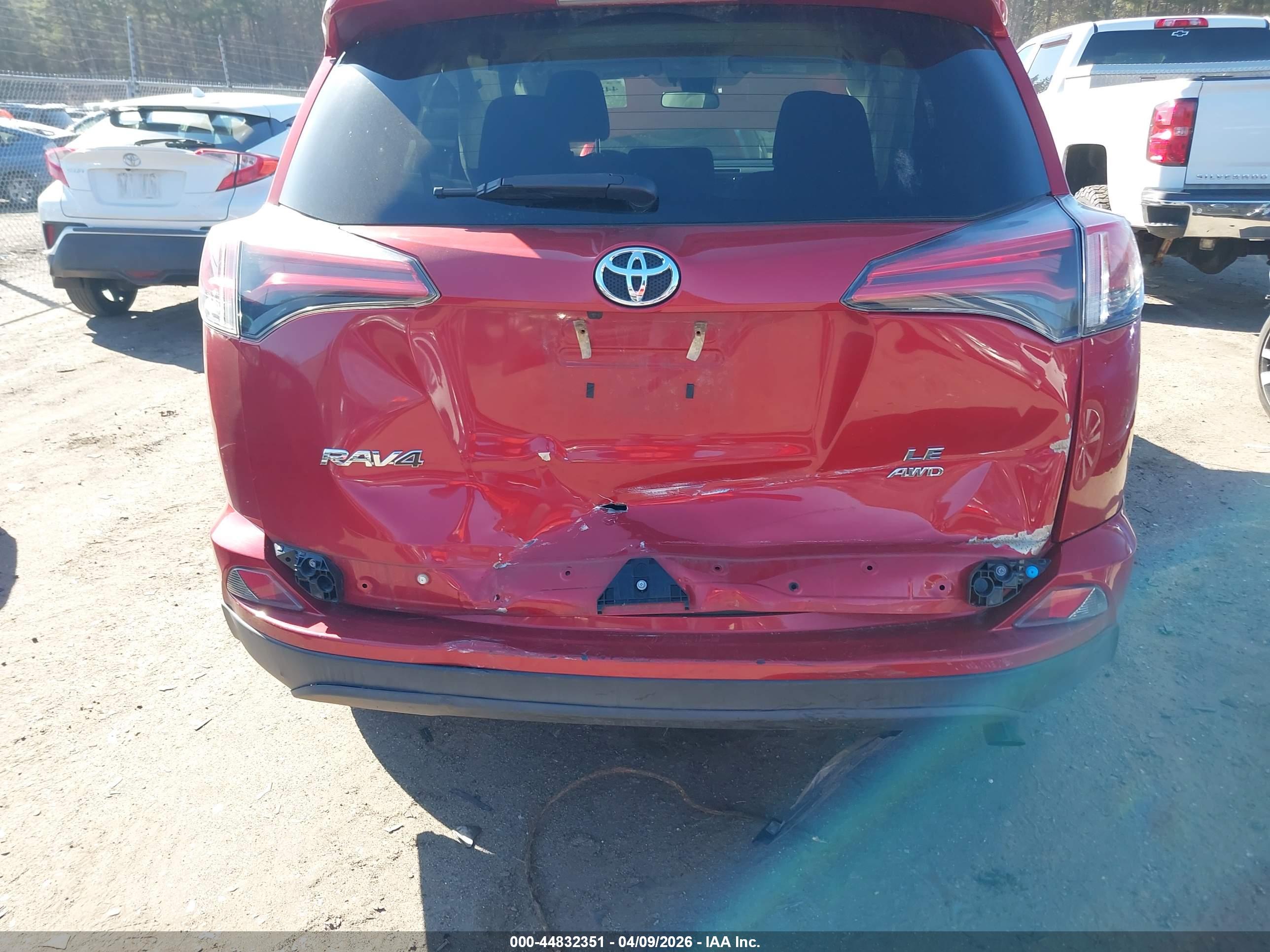 TOYOTA RAV4 image 6