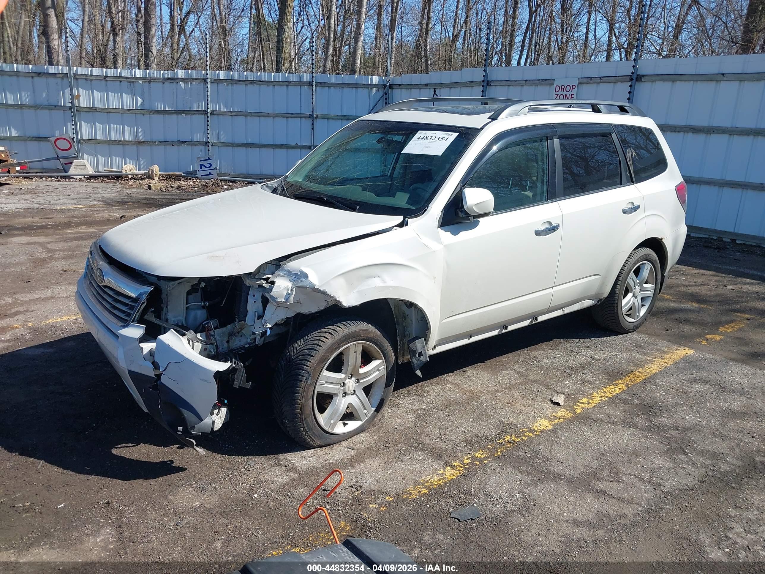 SUBARU FORESTER image 2