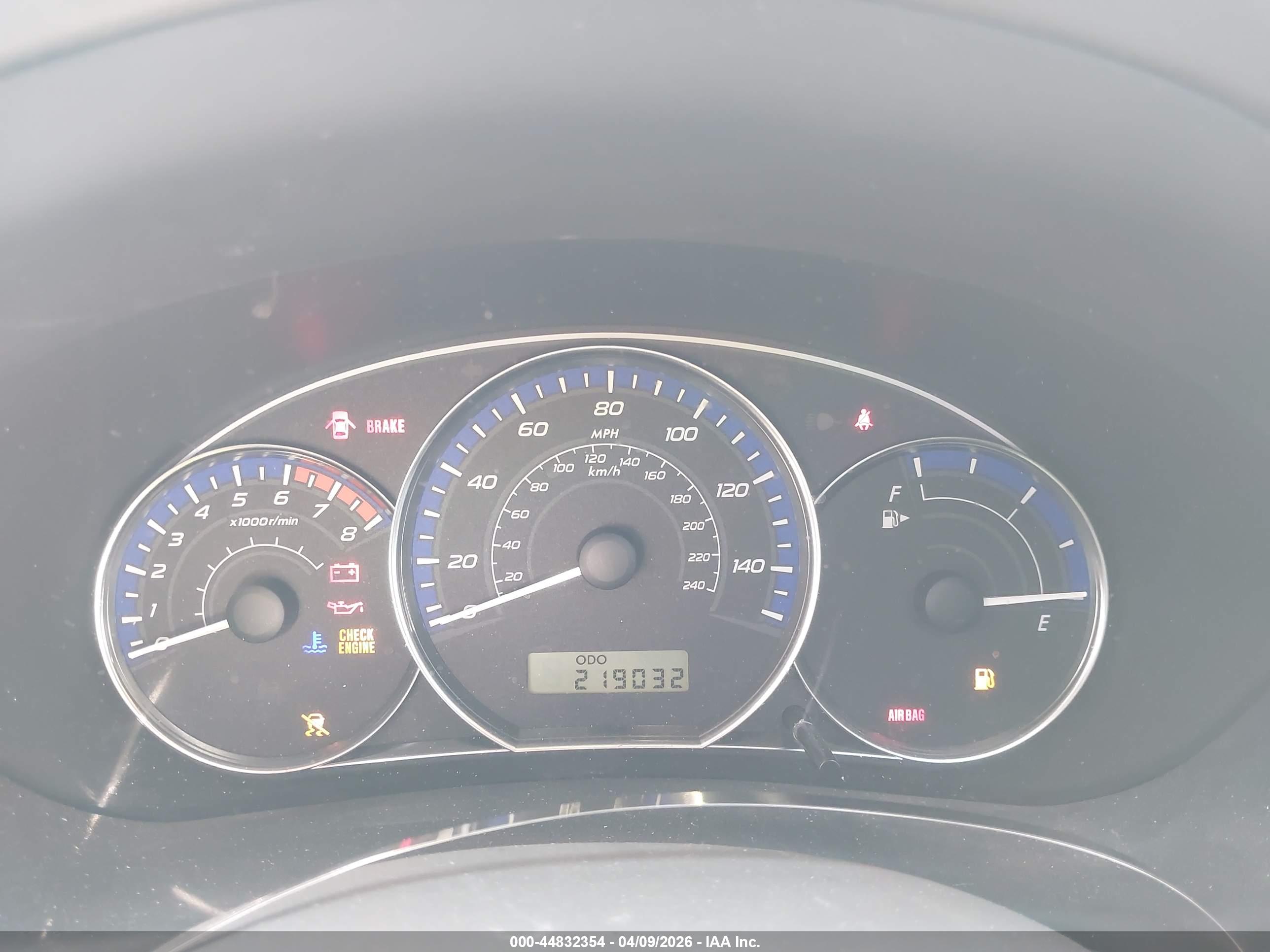 SUBARU FORESTER image 7