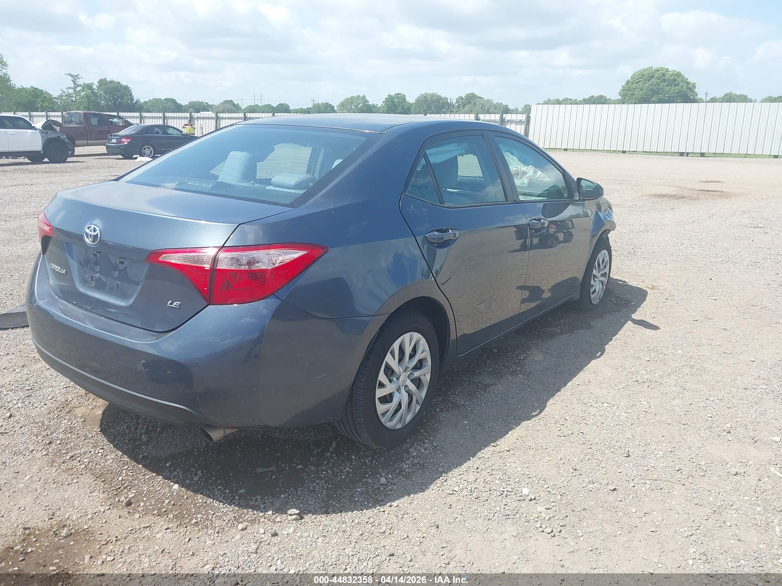 TOYOTA COROLLA image 4