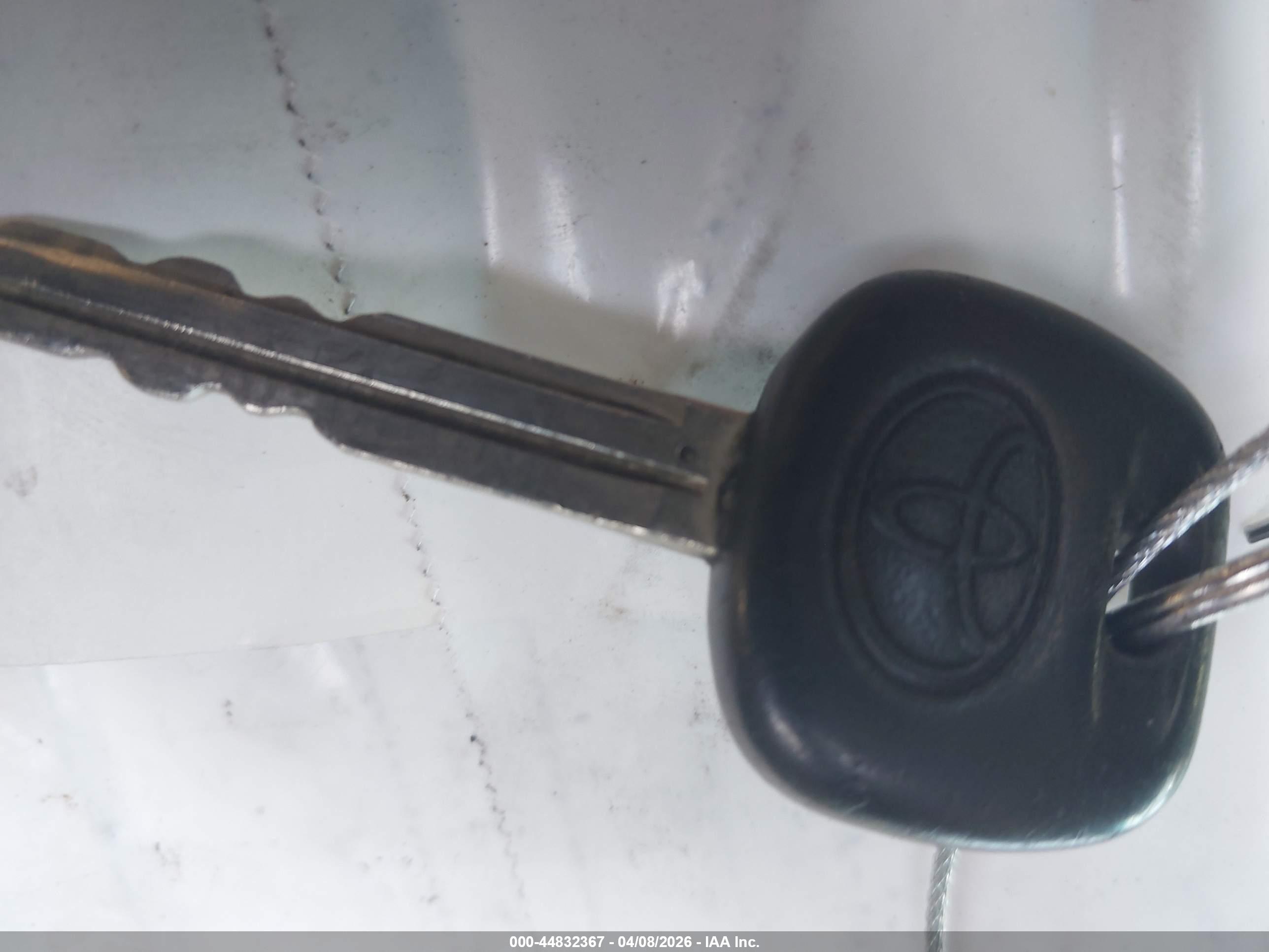 TOYOTA SEQUOIA image 11