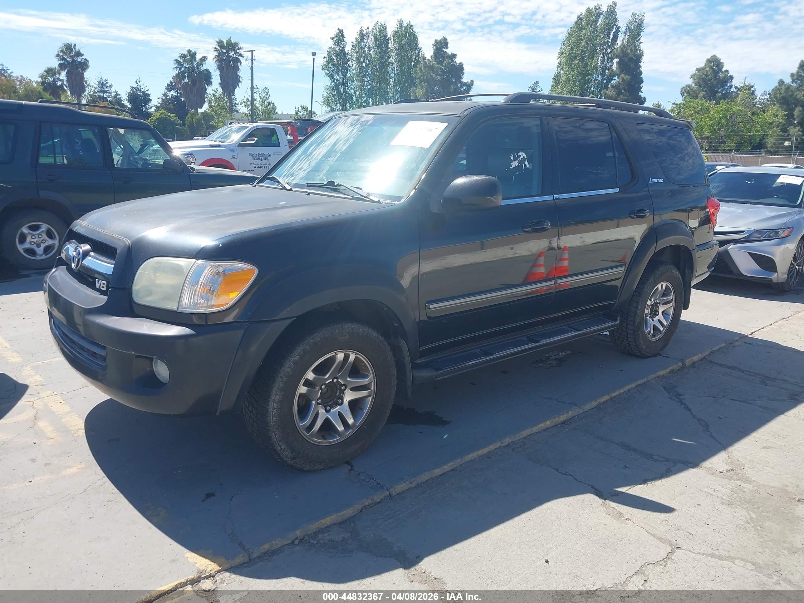 TOYOTA SEQUOIA image 2