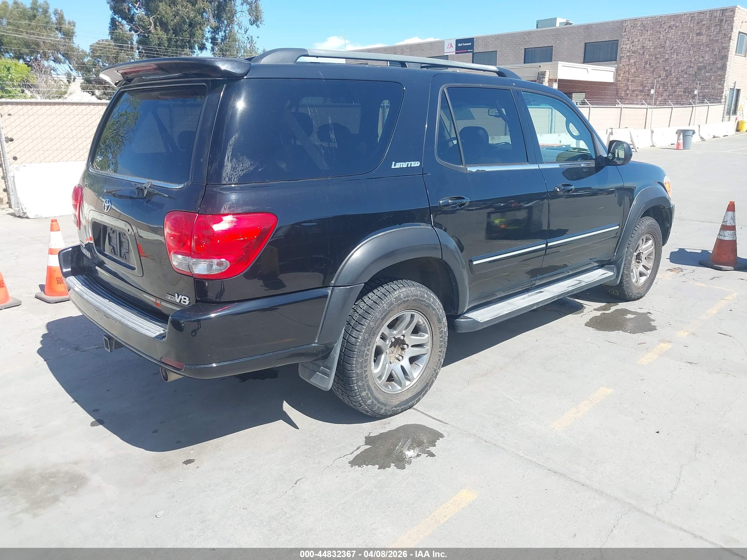 TOYOTA SEQUOIA image 4
