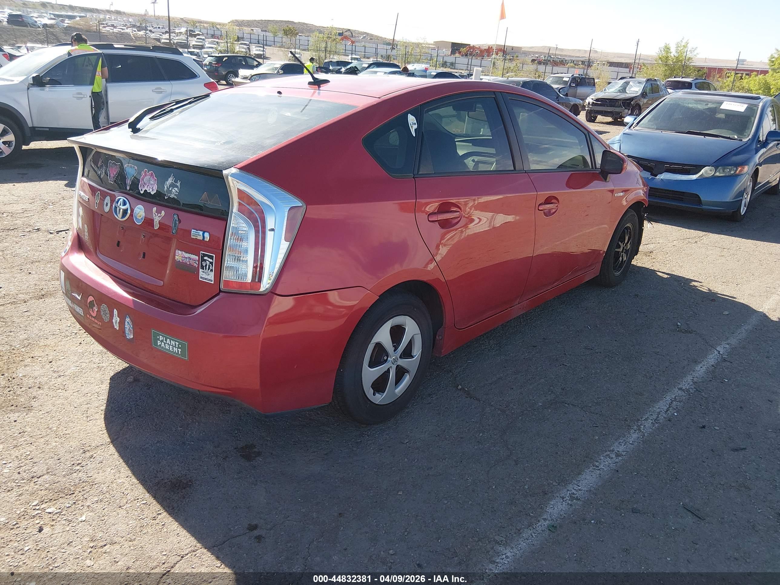 TOYOTA PRIUS image 4