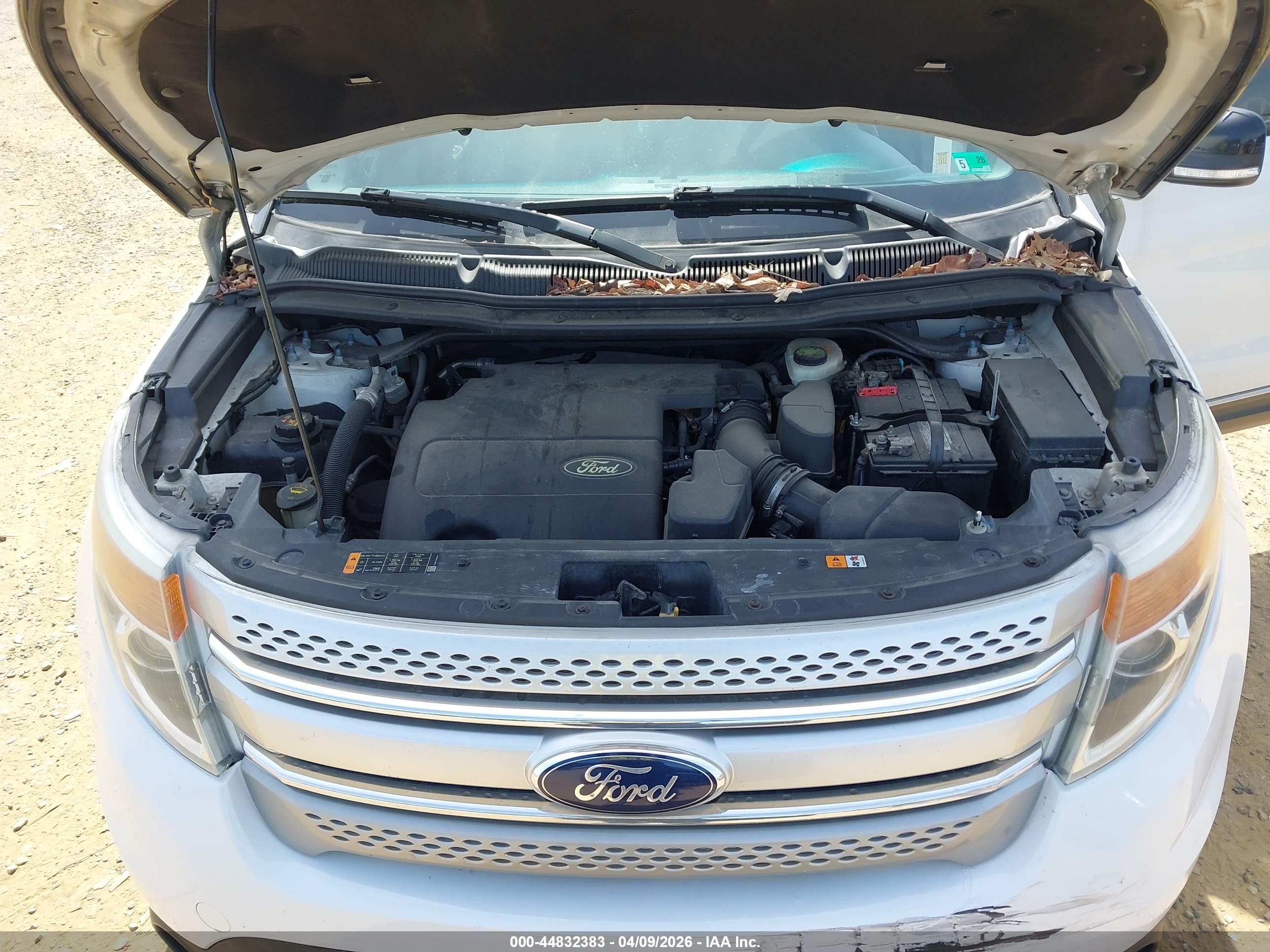 FORD EXPLORER image 10