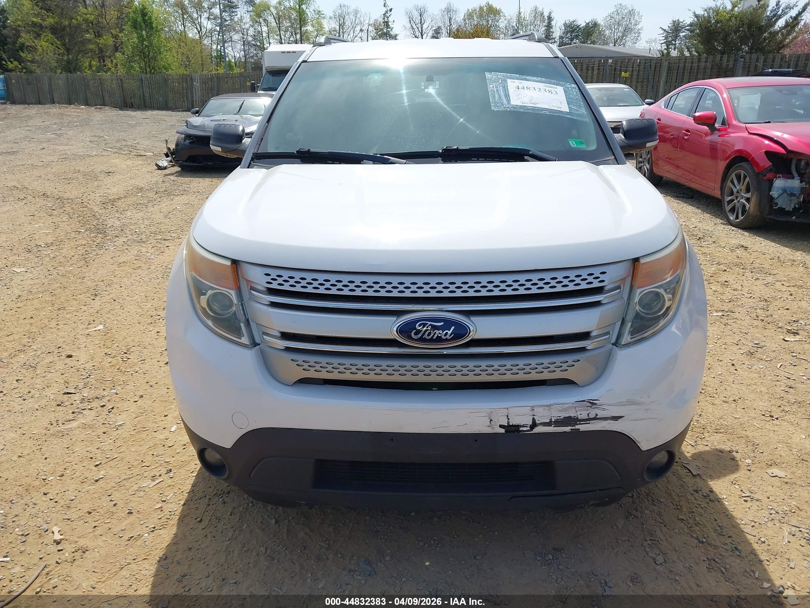 FORD EXPLORER image 6