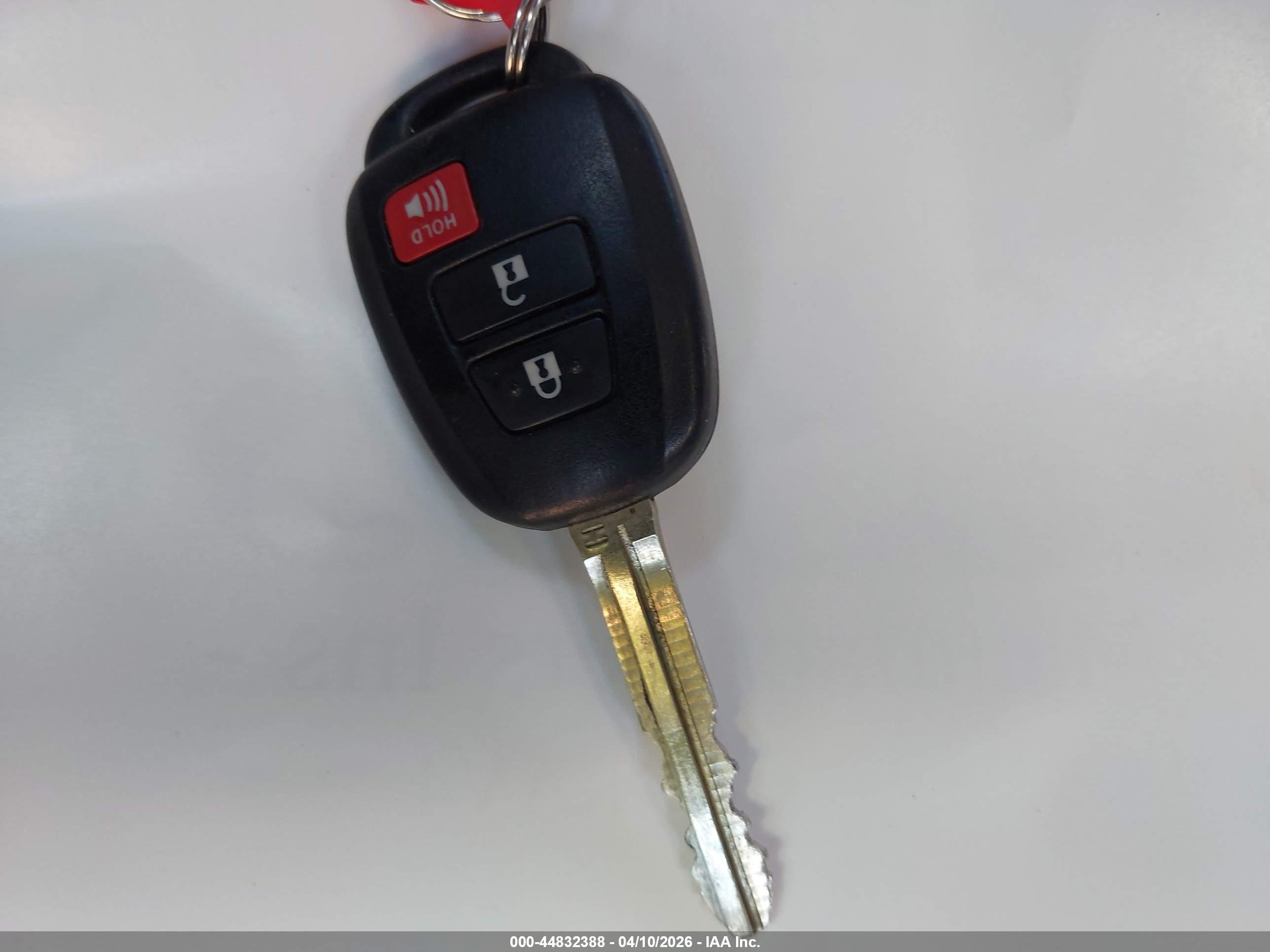 TOYOTA RAV4 image 11
