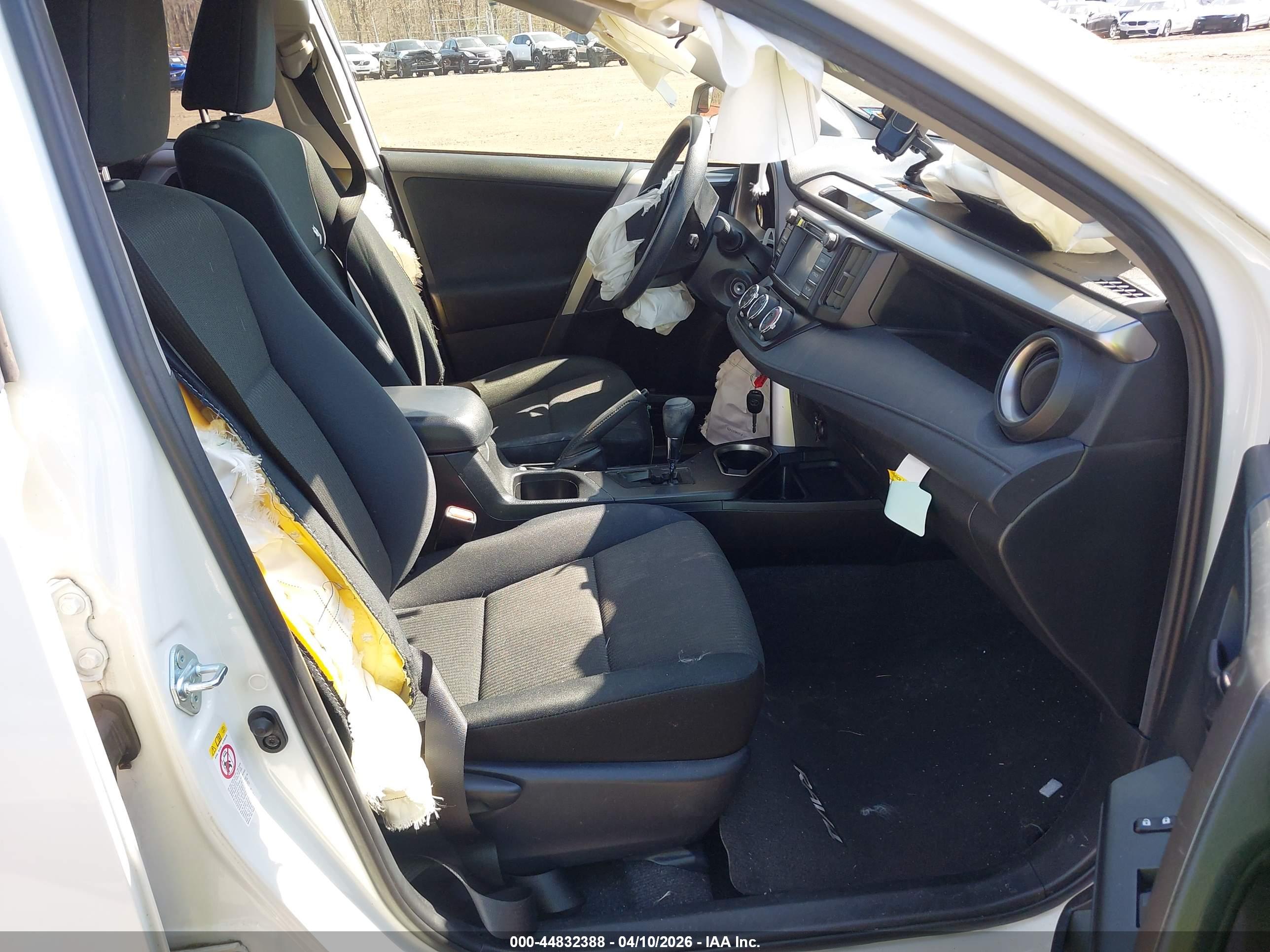 TOYOTA RAV4 image 5