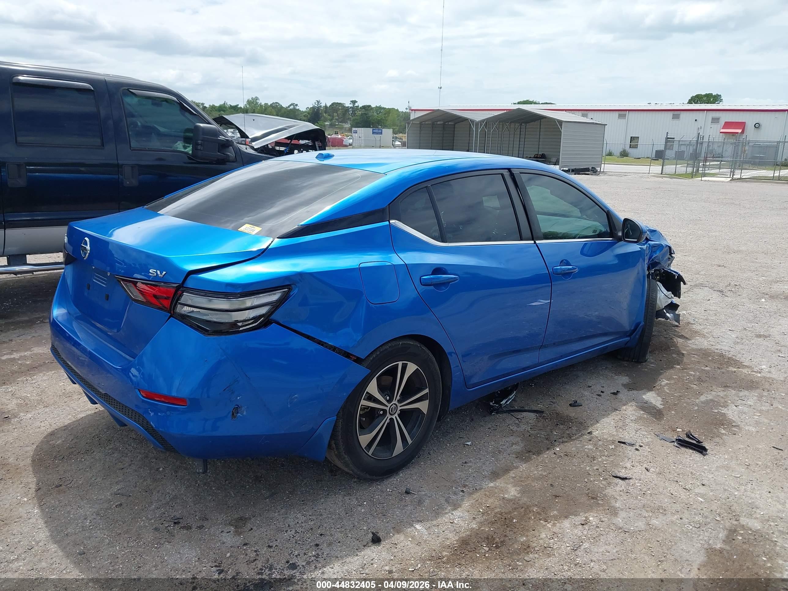 NISSAN SENTRA image 4