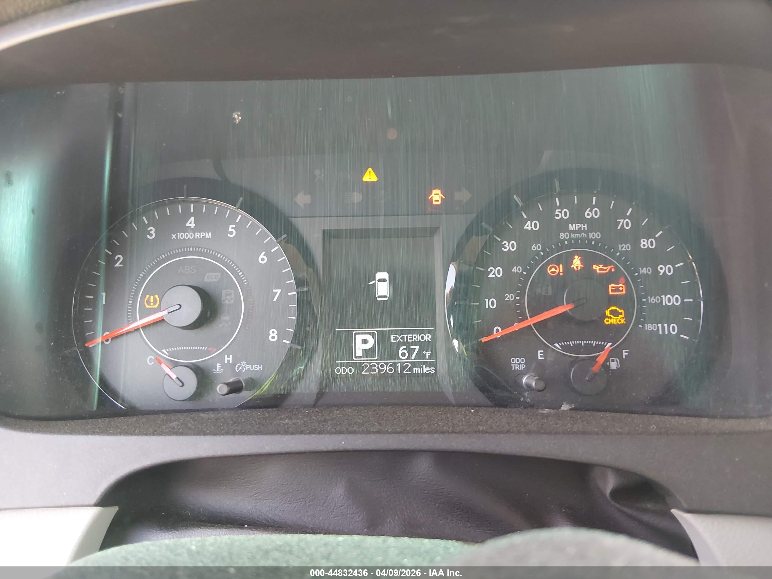 TOYOTA SIENNA image 7