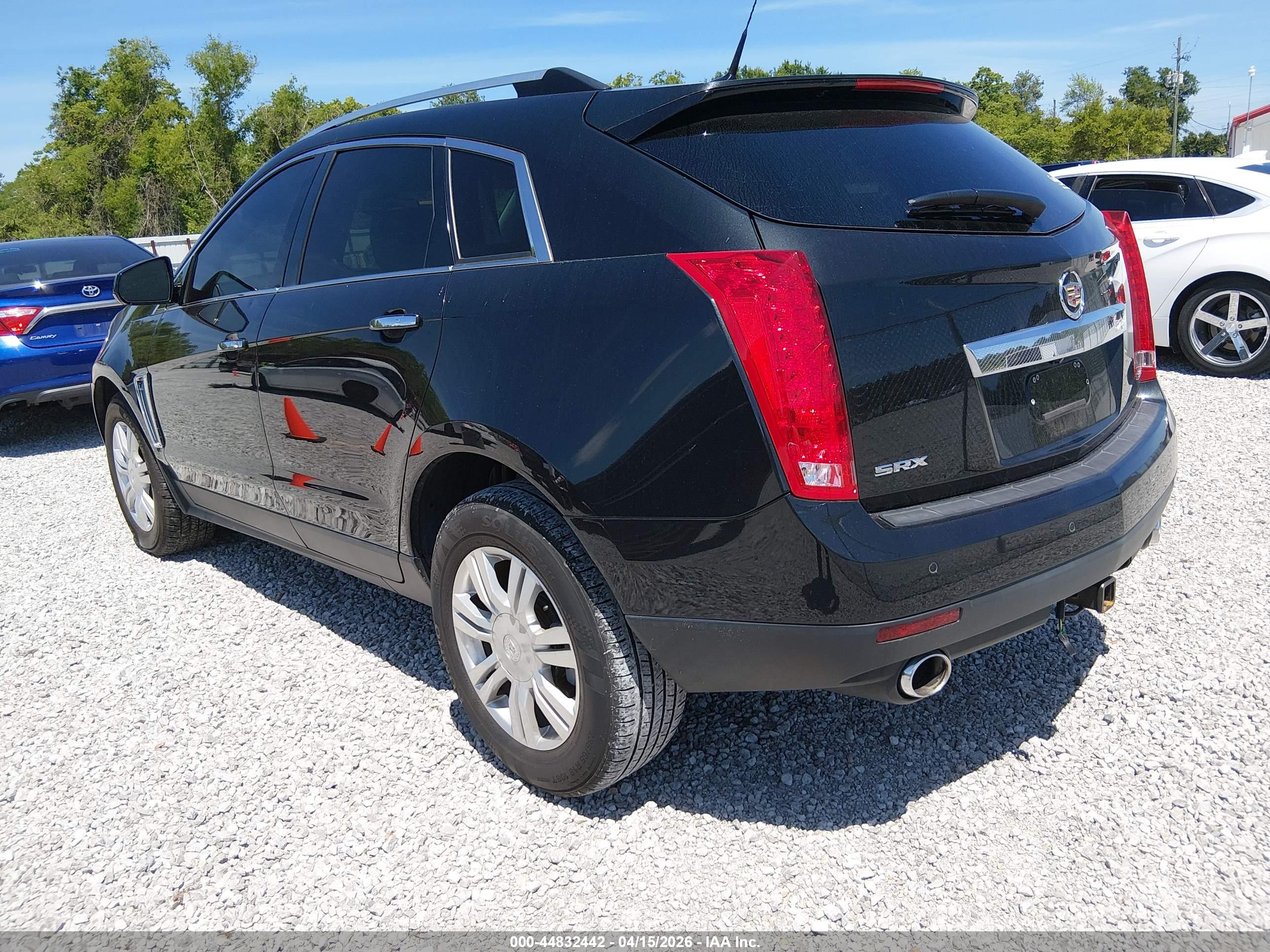 CADILLAC SRX image 3