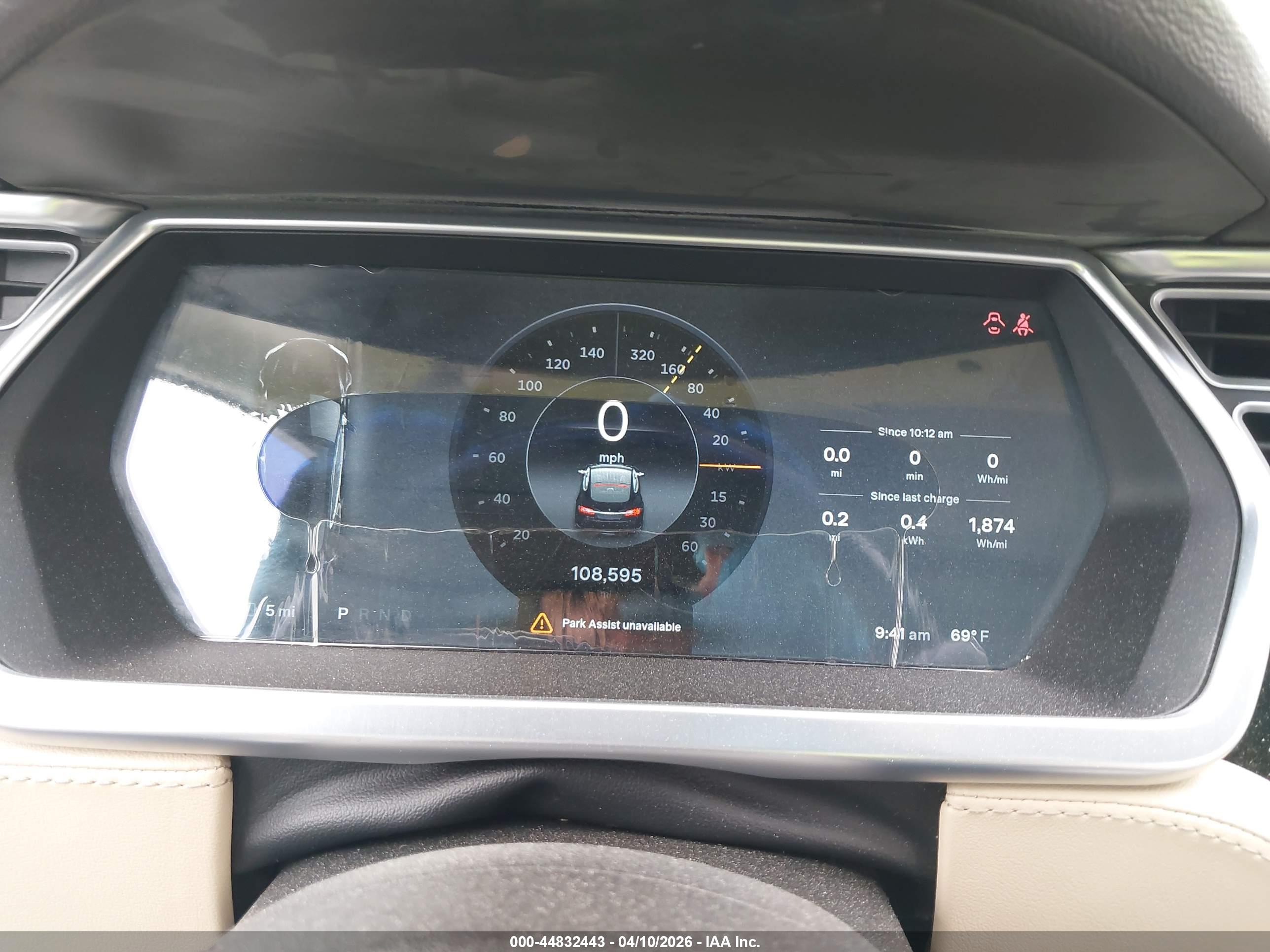 TESLA MODEL image 7