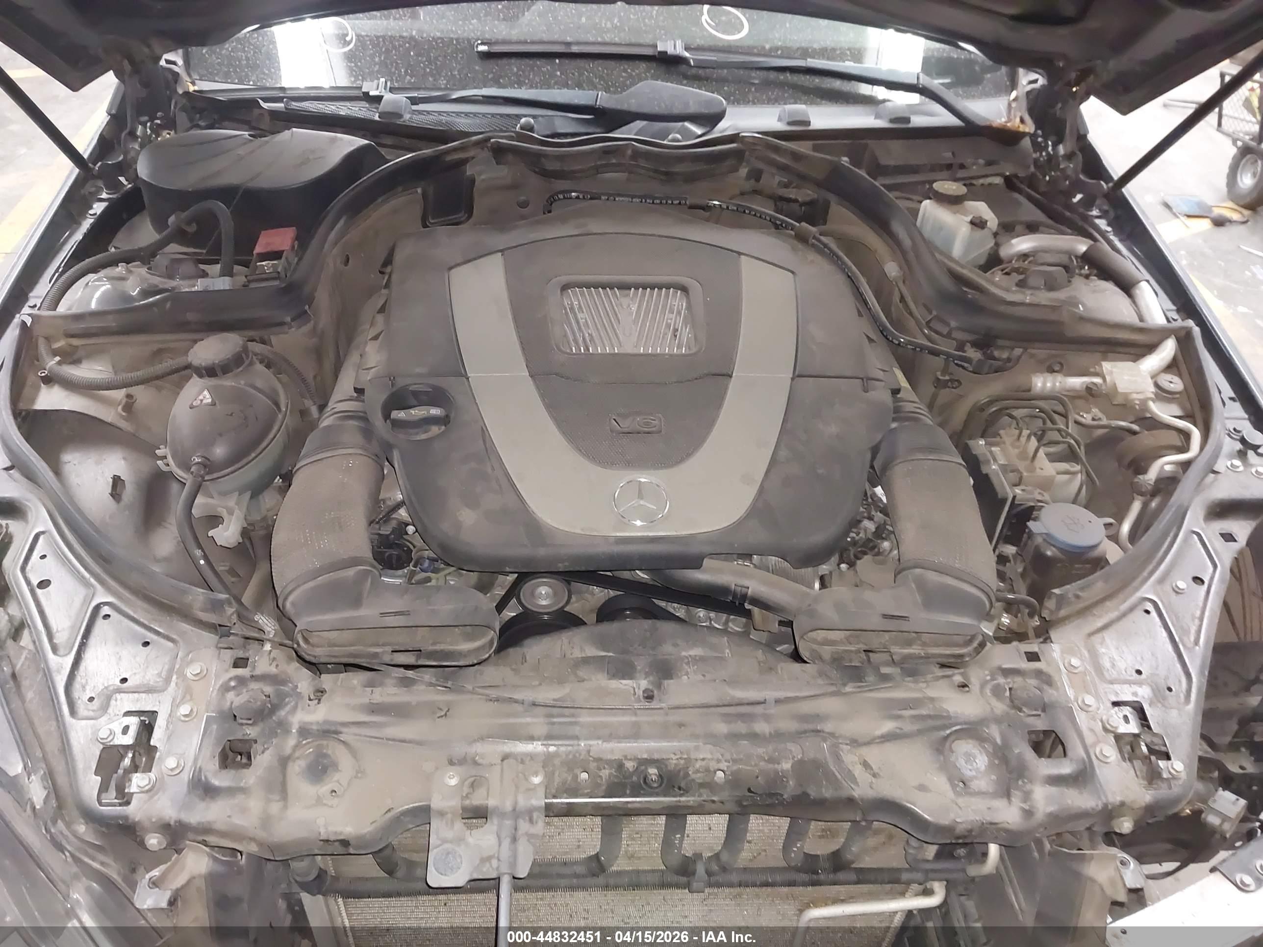 MERCEDES-BENZ E image 10