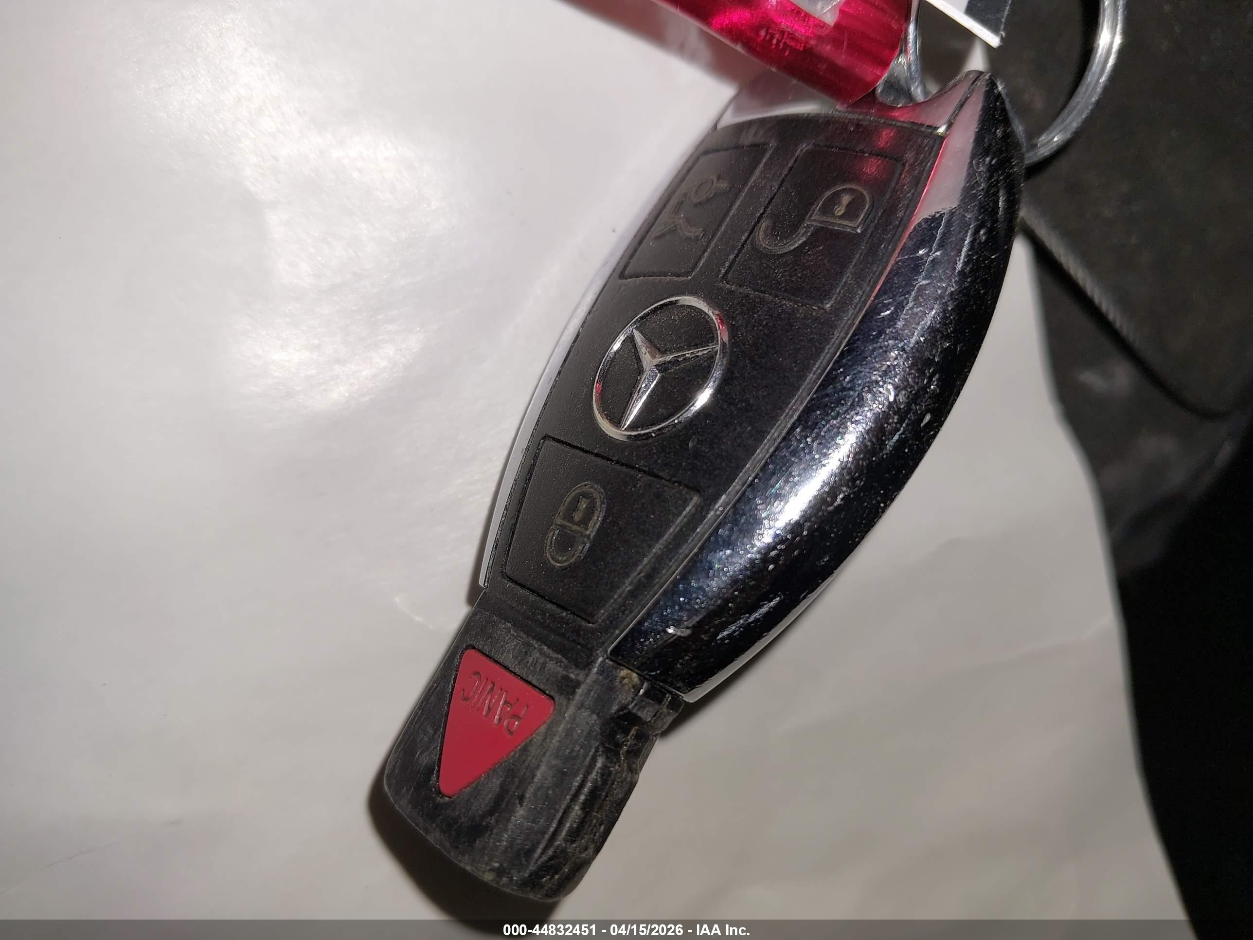 MERCEDES-BENZ E image 11
