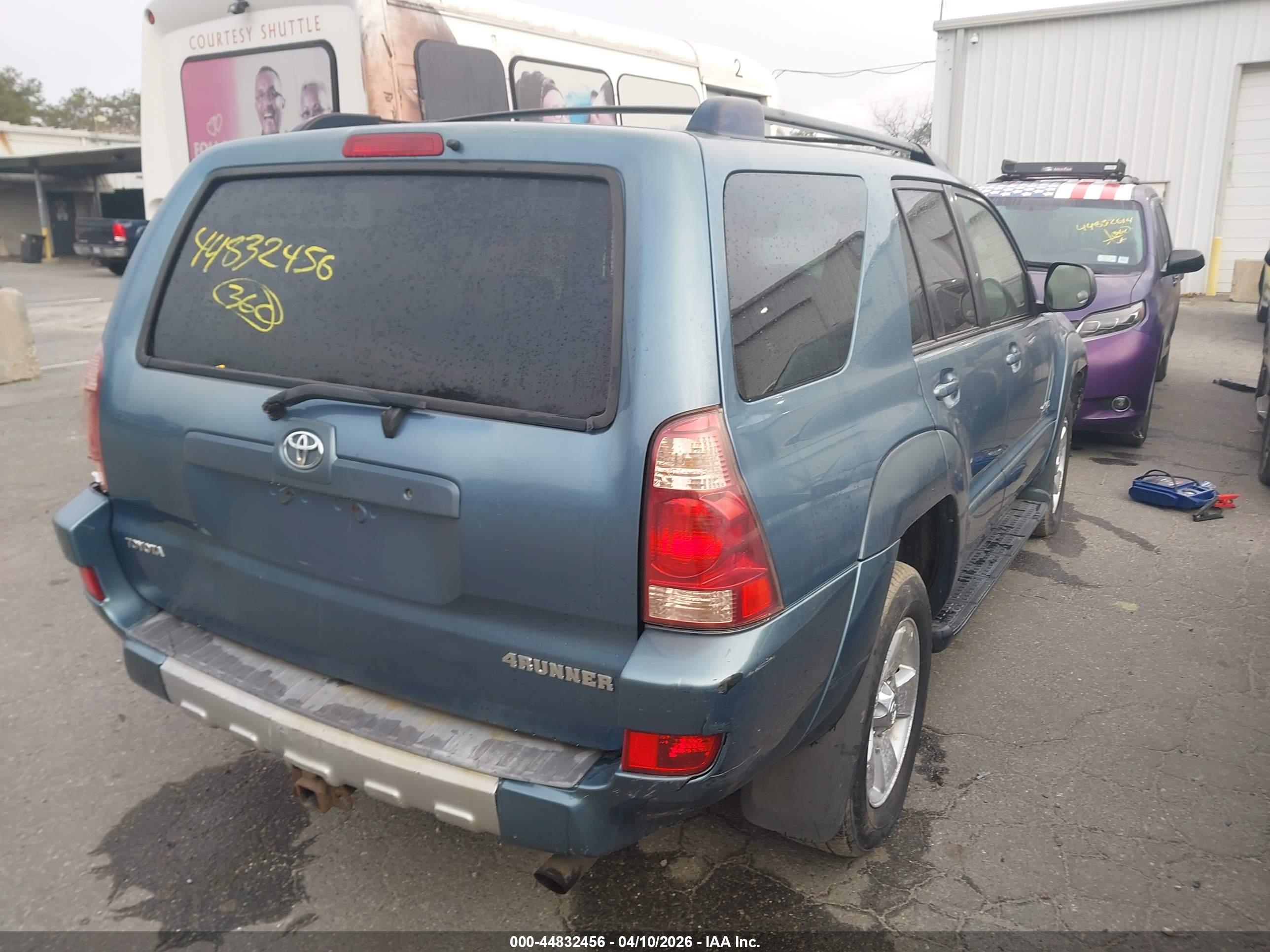 TOYOTA 4RUNNER image 4