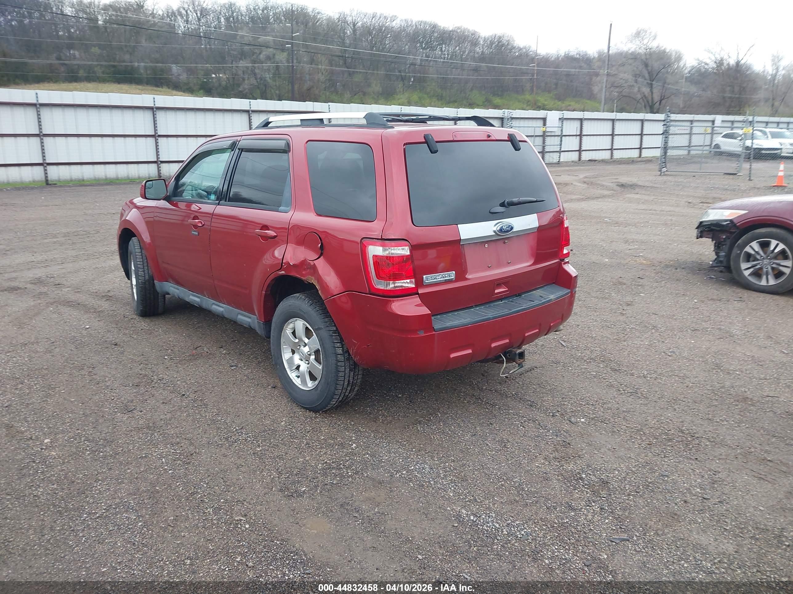 FORD ESCAPE image 3