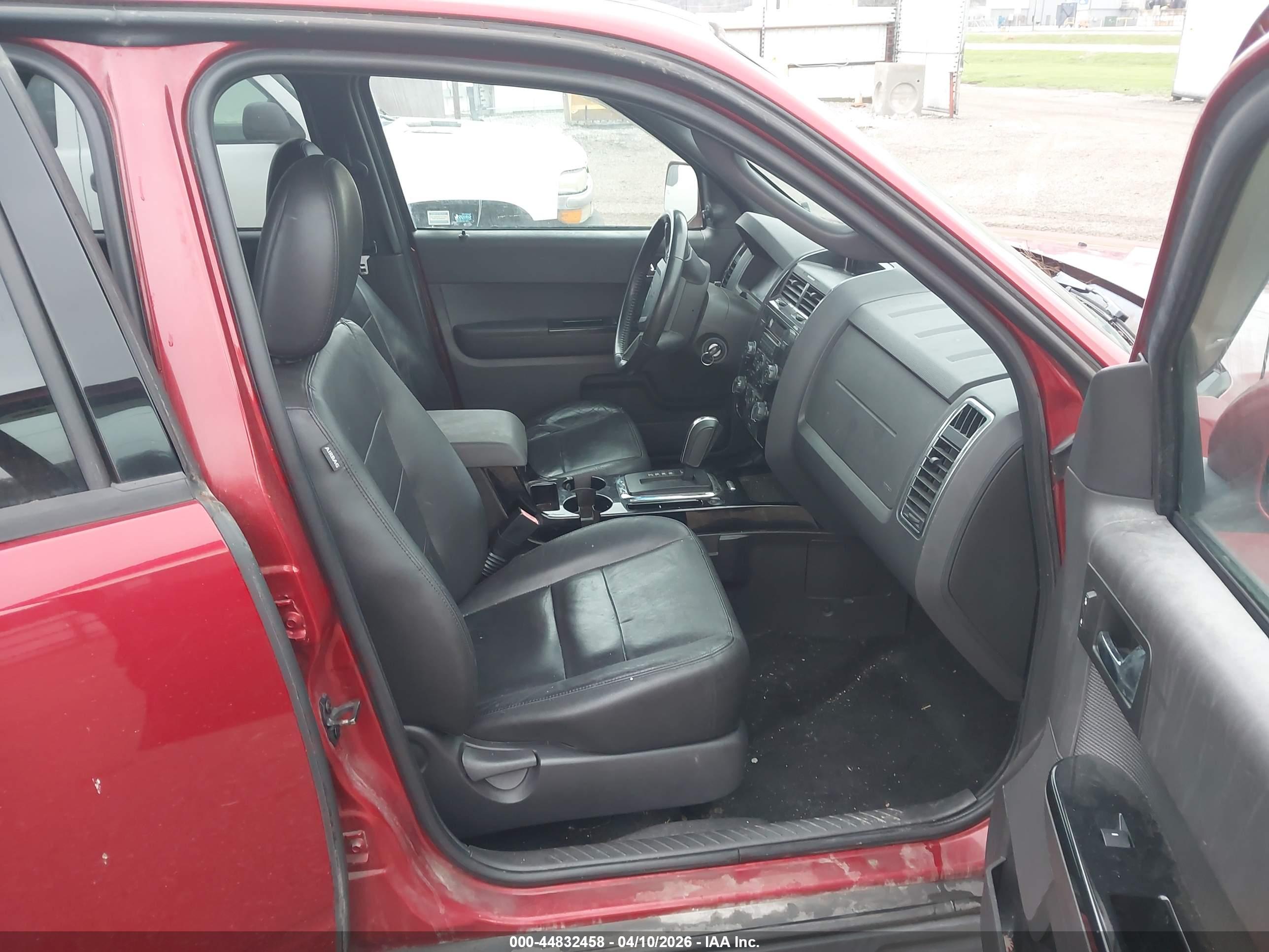 FORD ESCAPE image 5