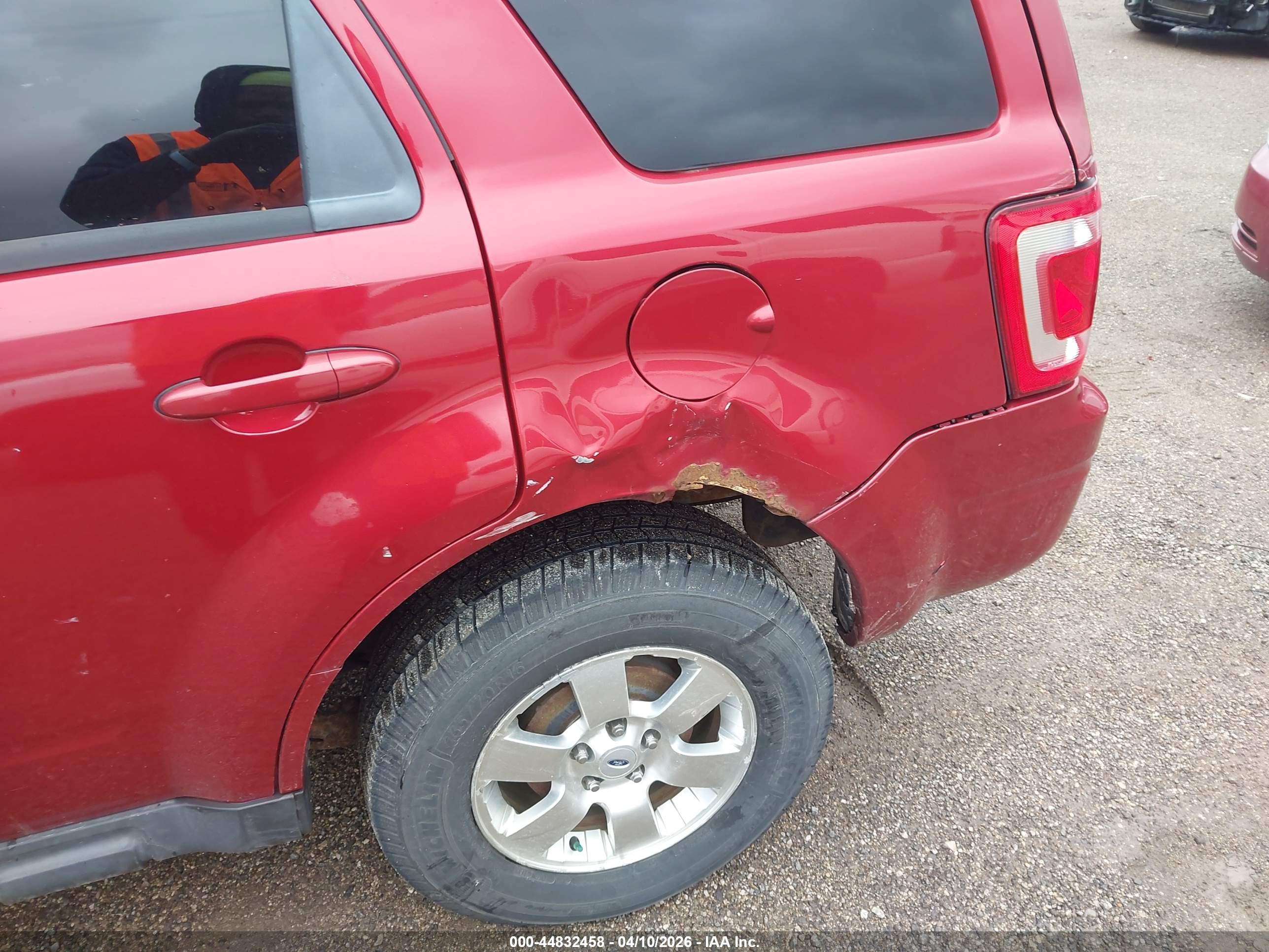 FORD ESCAPE image 6