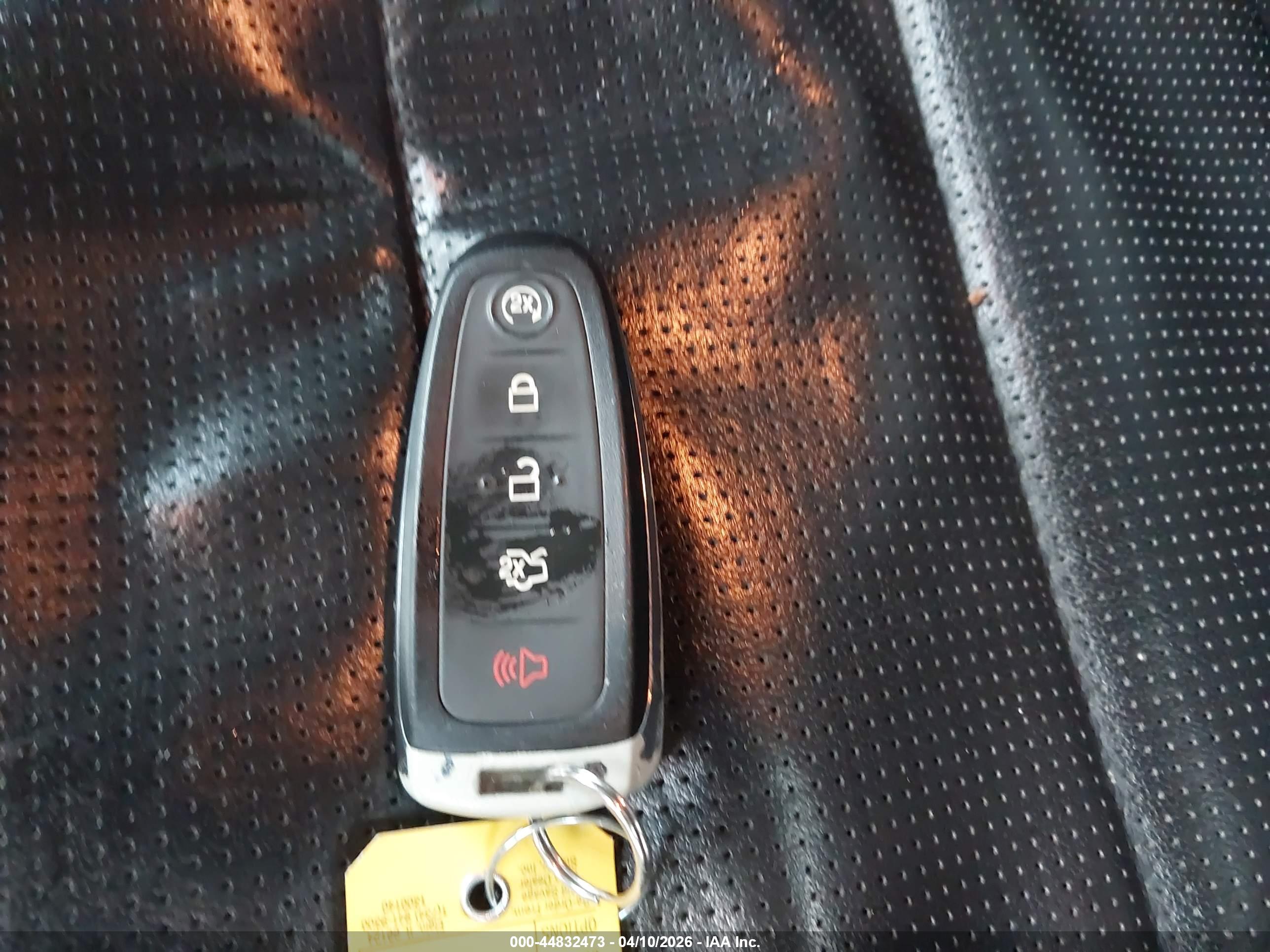 FORD TAURUS image 11