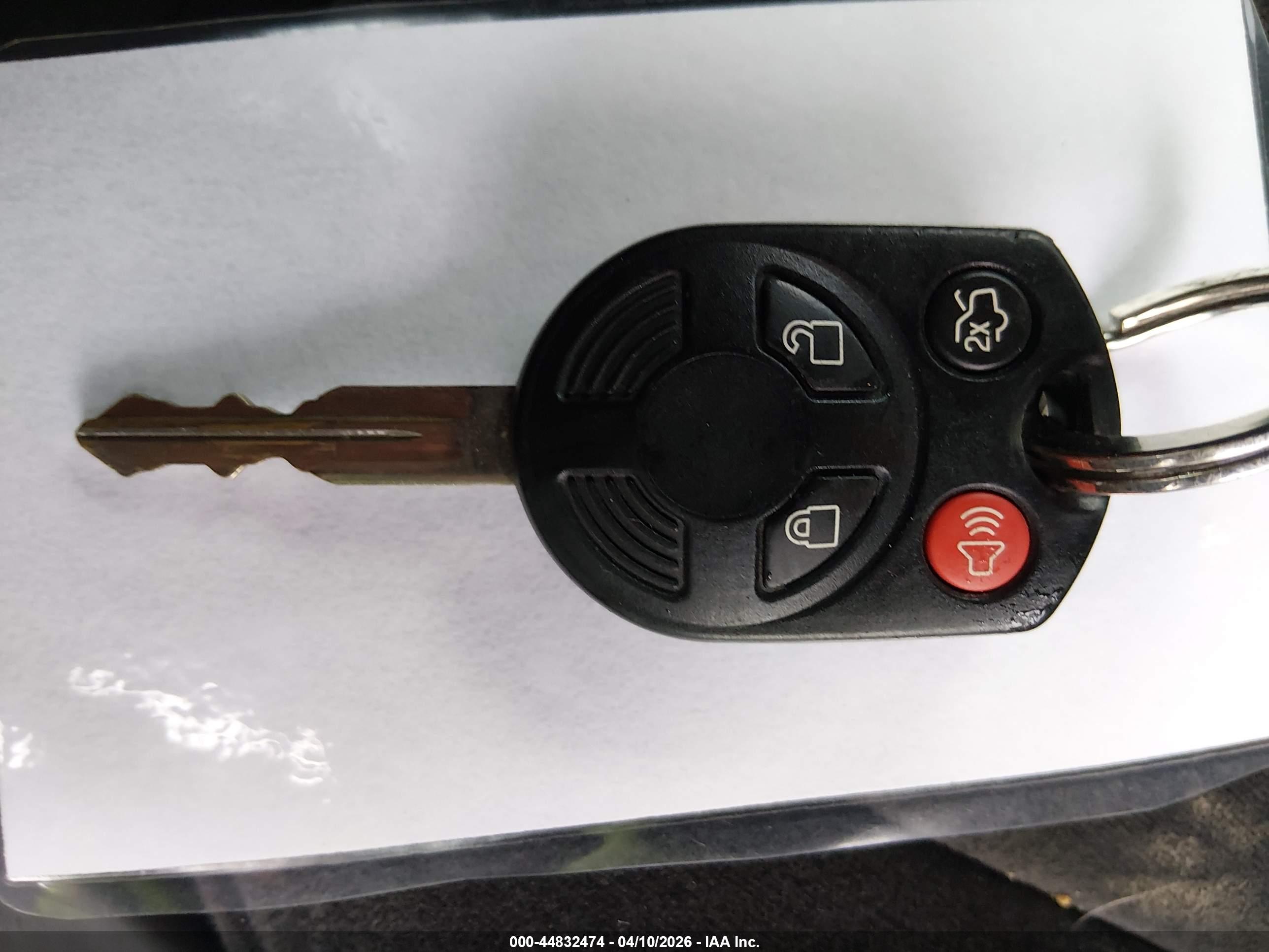 FORD FUSION image 11
