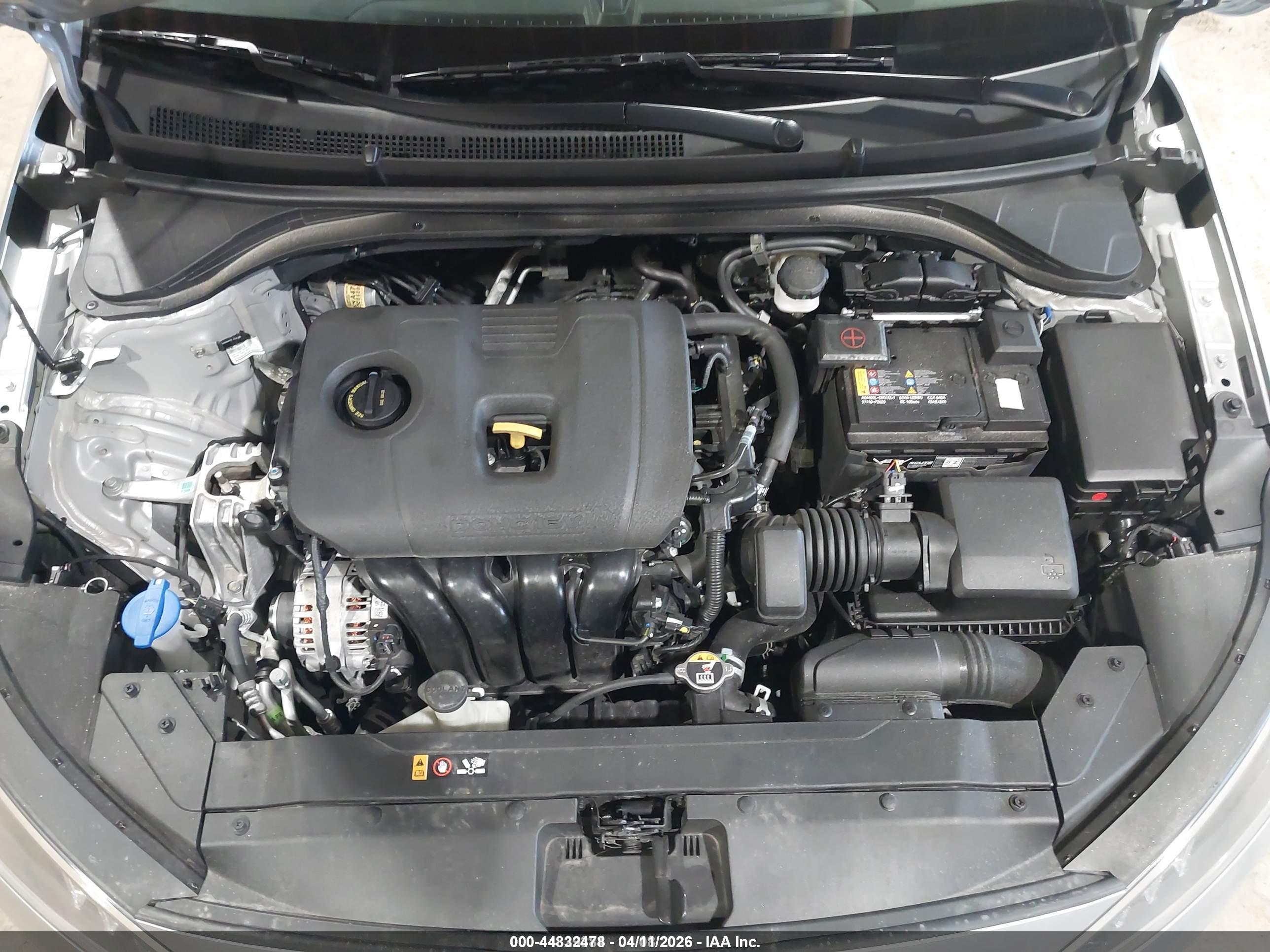 HYUNDAI ELANTRA image 10