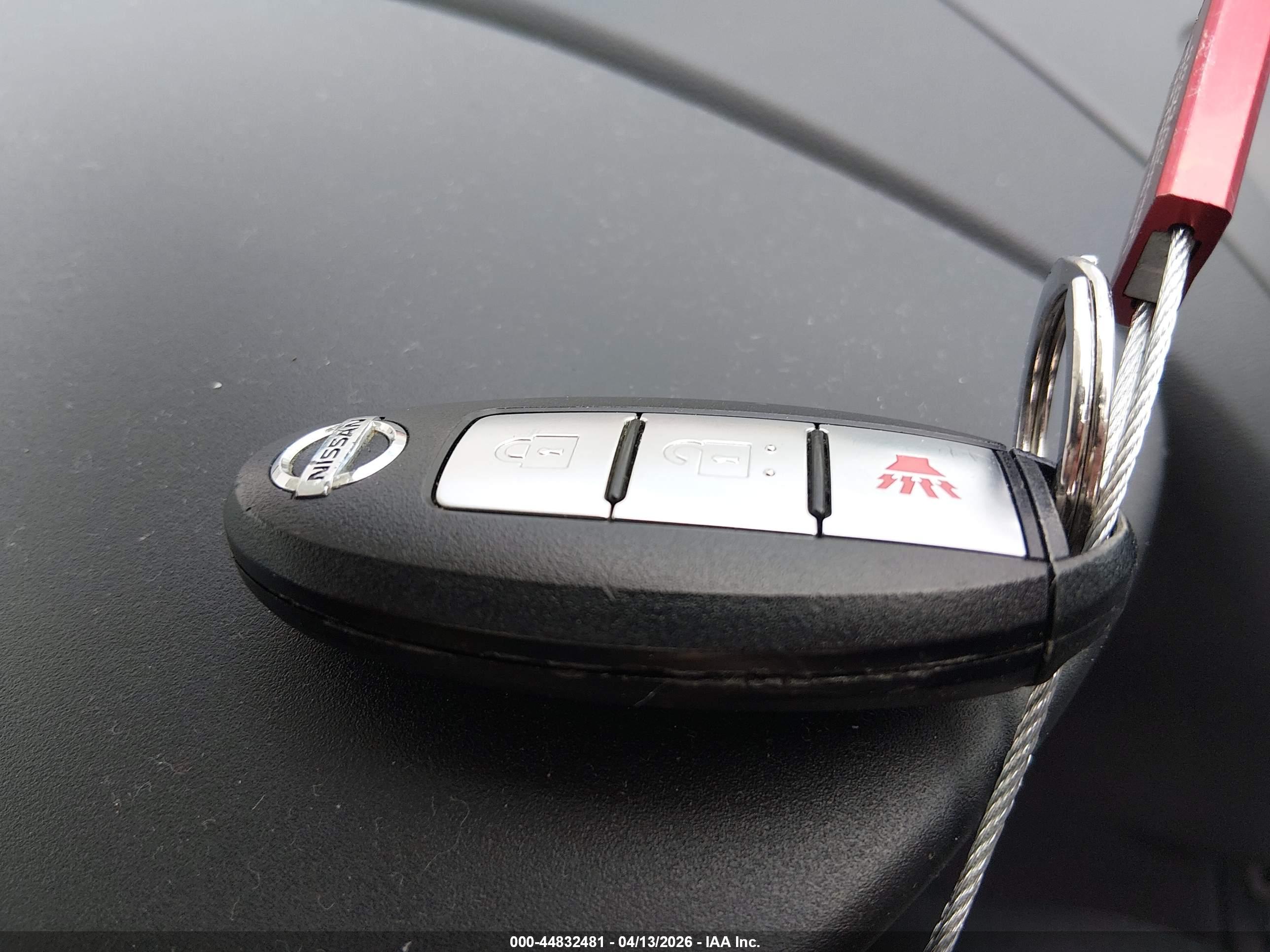 NISSAN ROGUE image 11
