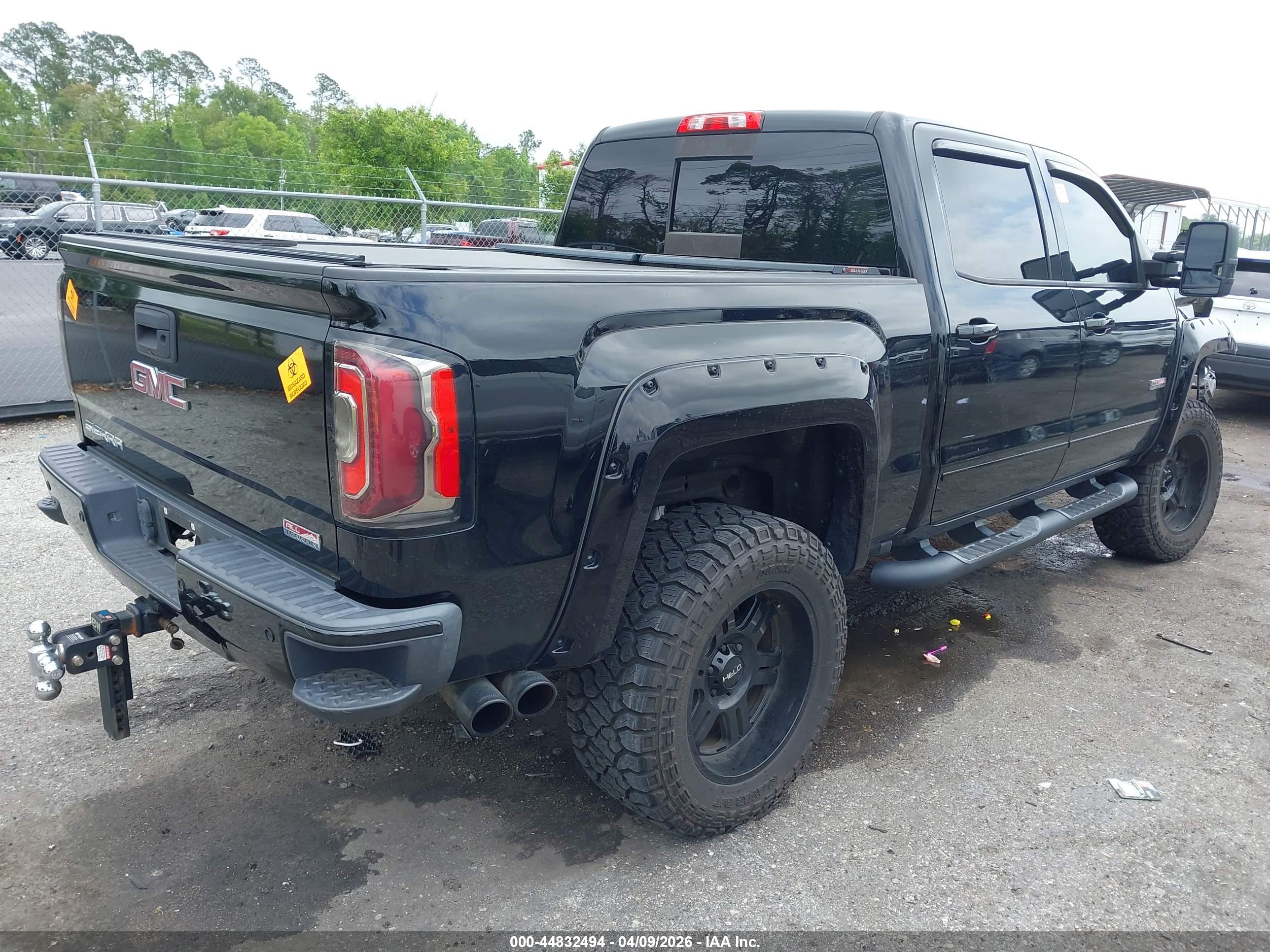 GMC SIERRA image 4