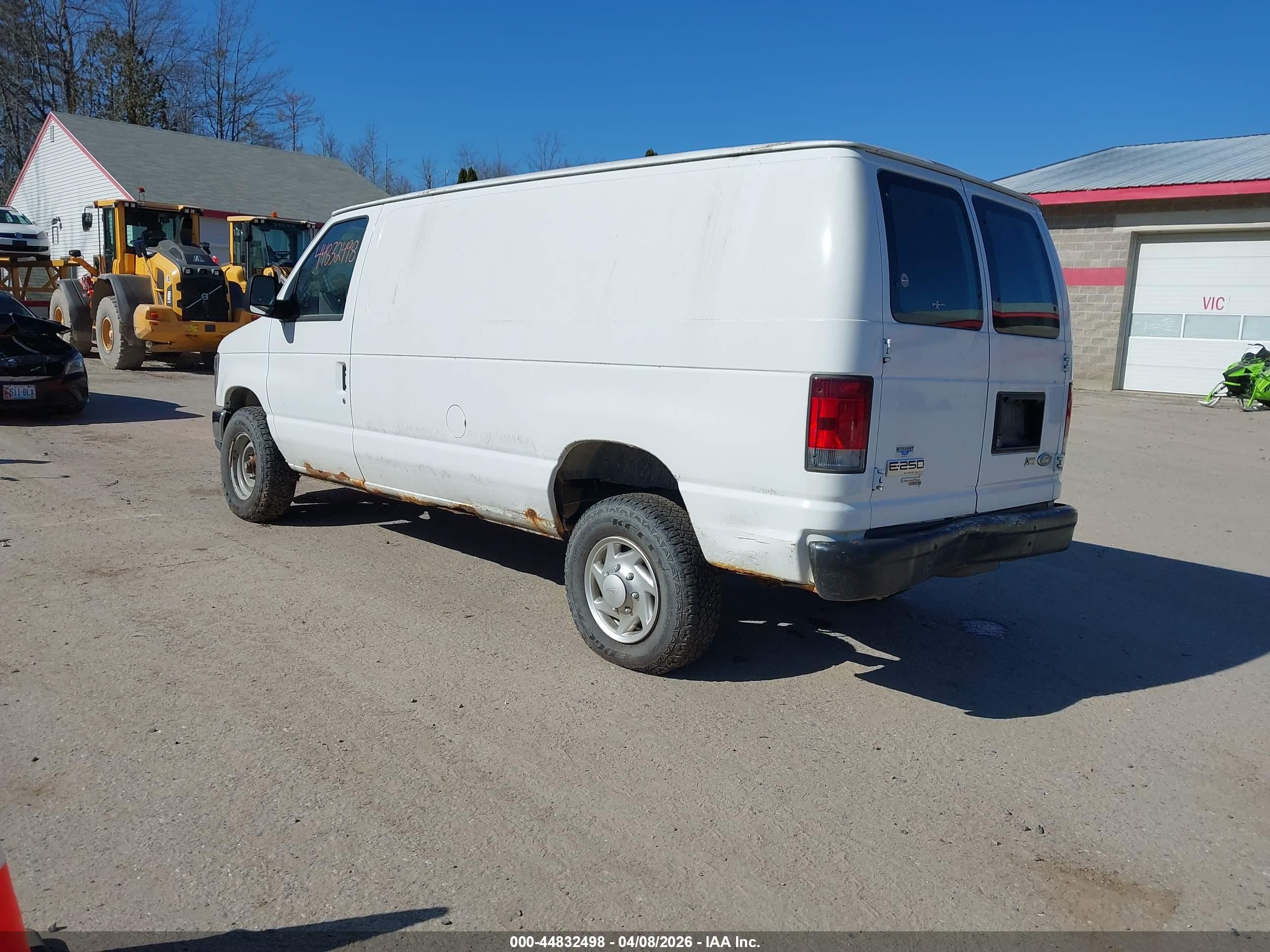 FORD E-250 image 3