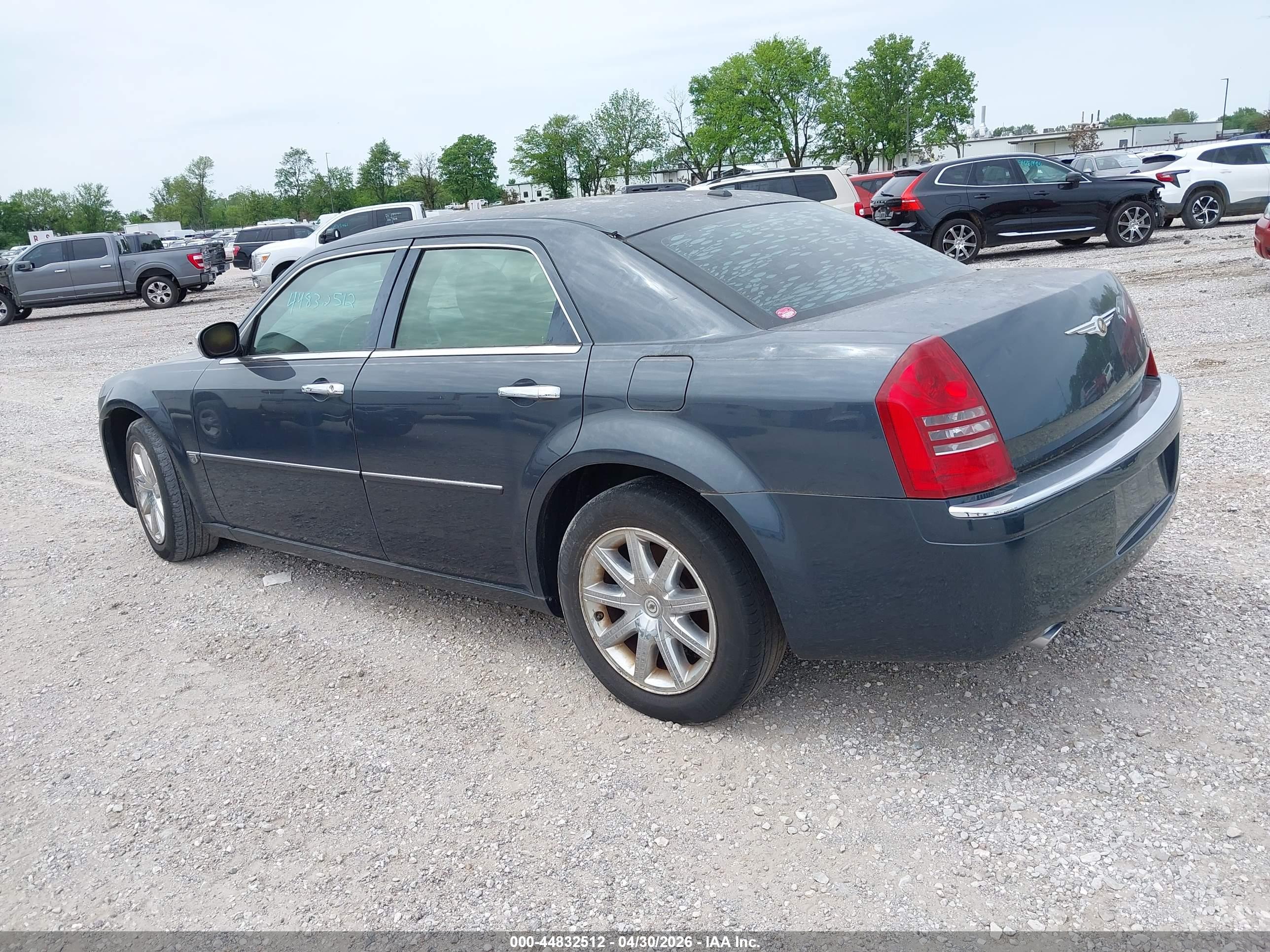 CHRYSLER 300C image 3