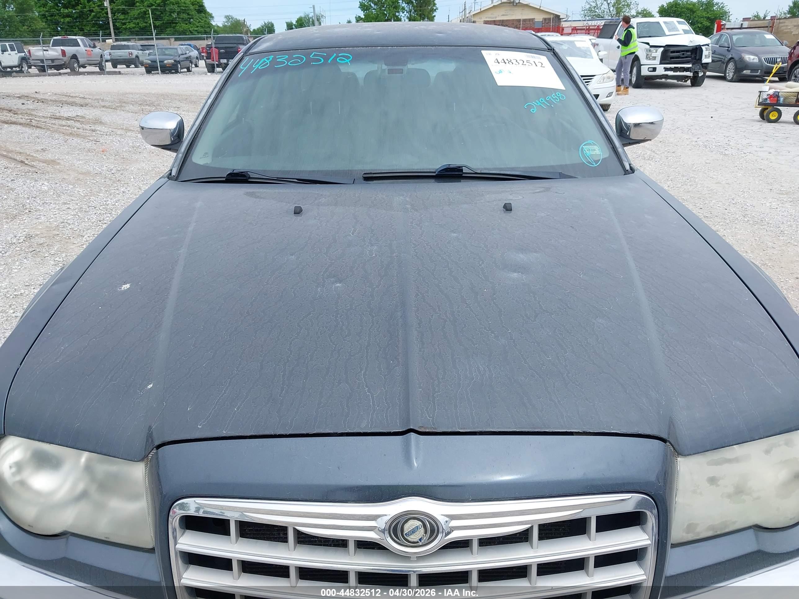 CHRYSLER 300C image 6