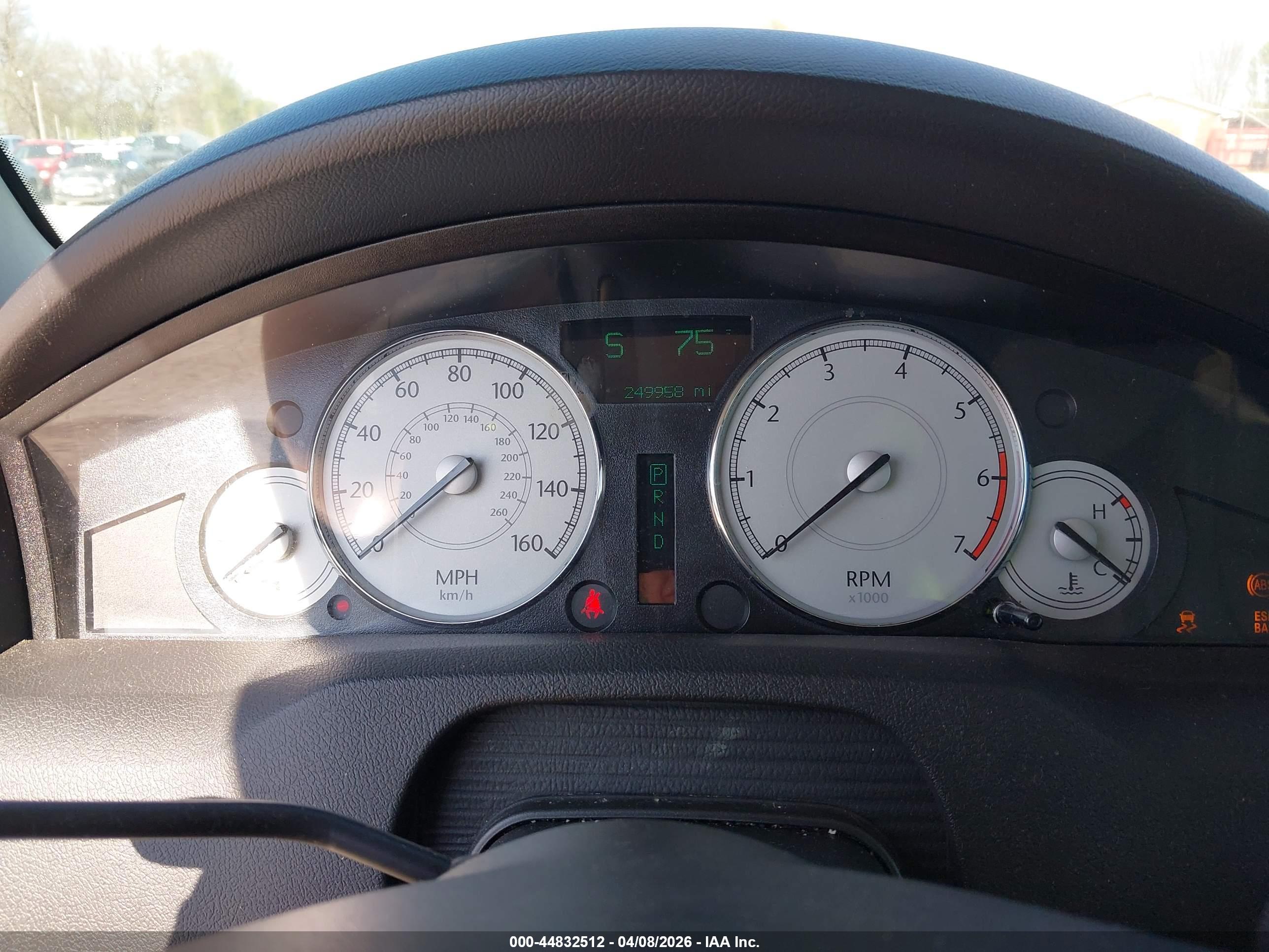 CHRYSLER 300C image 7