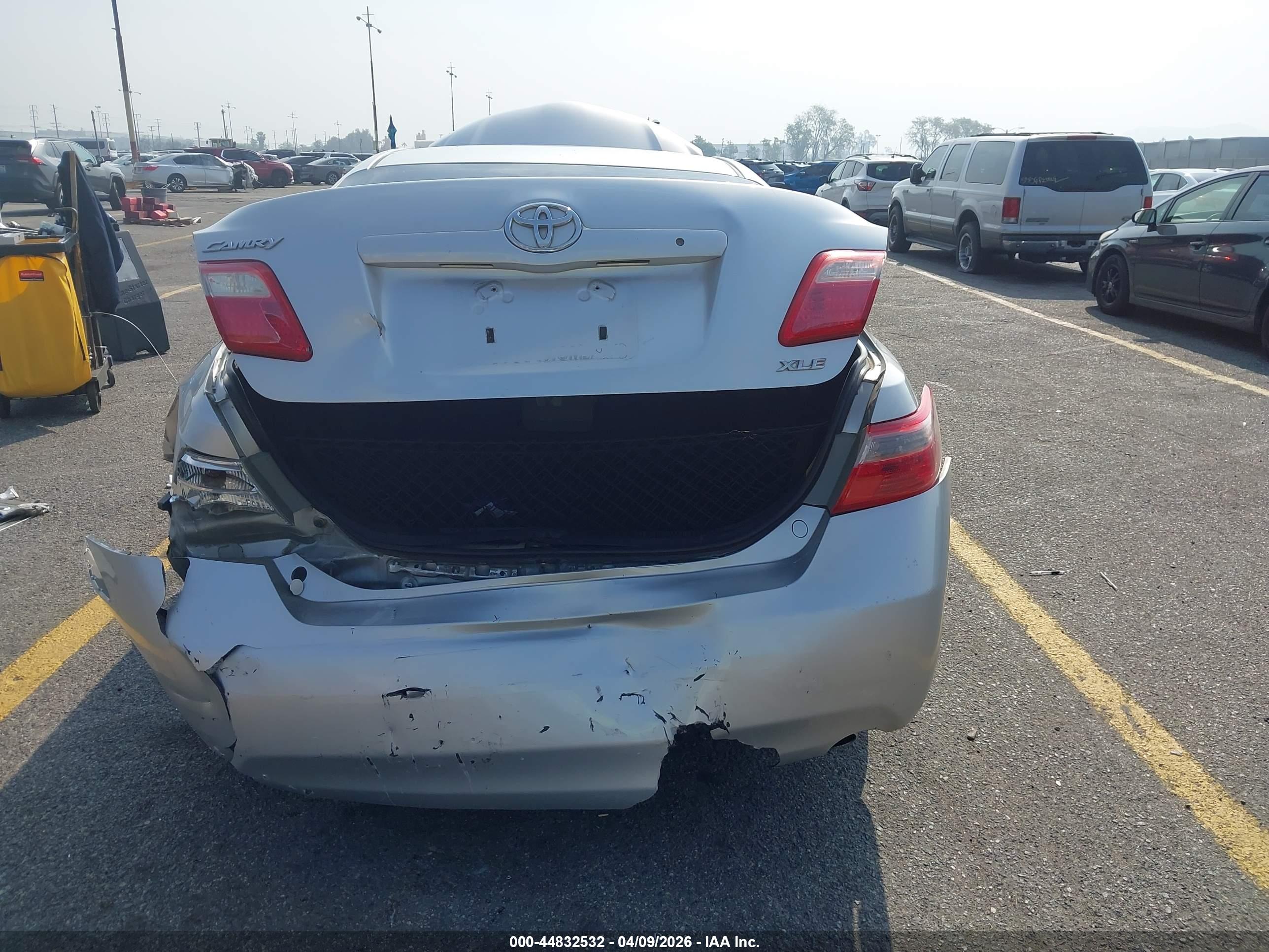 TOYOTA CAMRY image 6